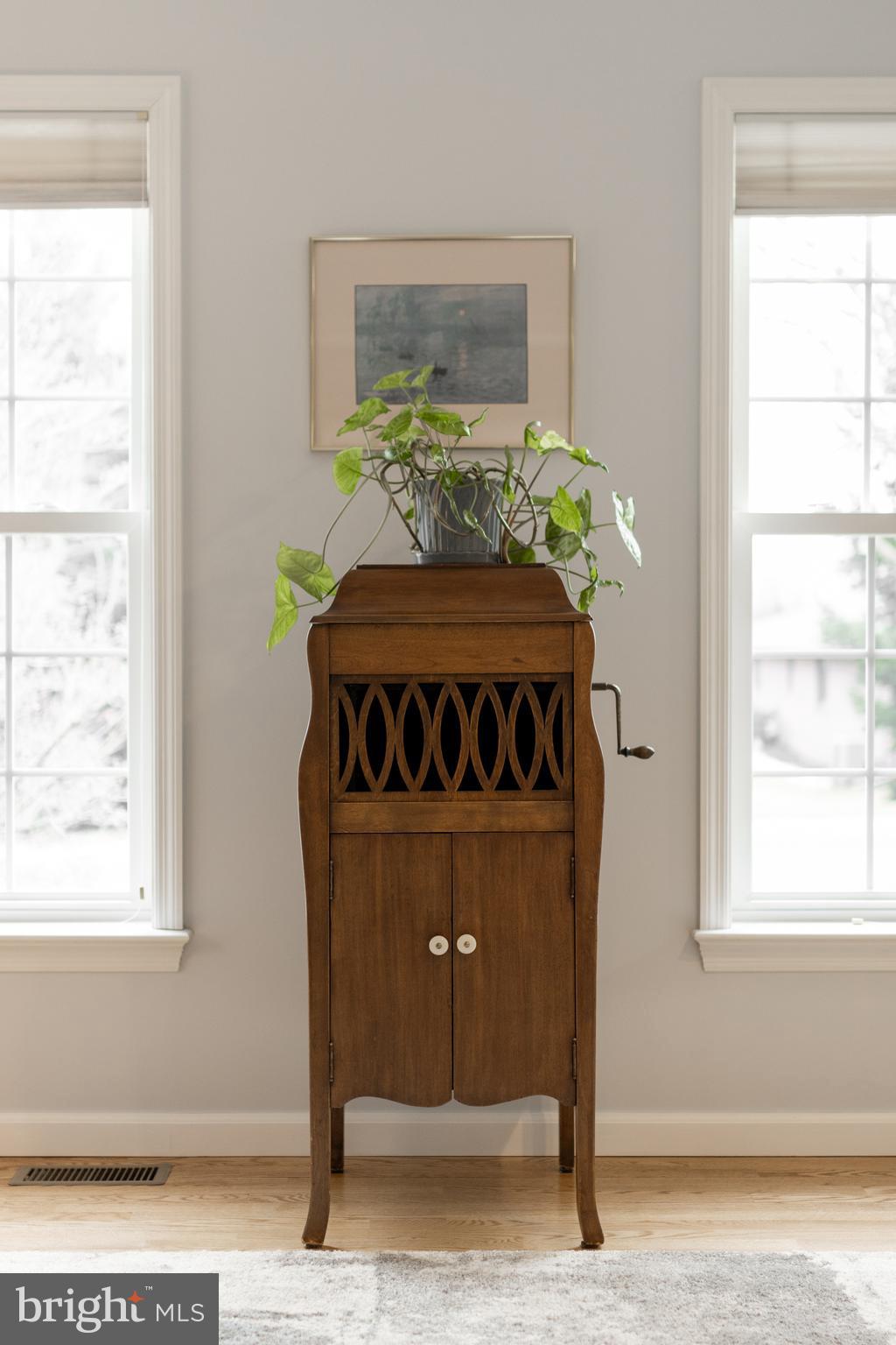 OAK POINTE - Residential