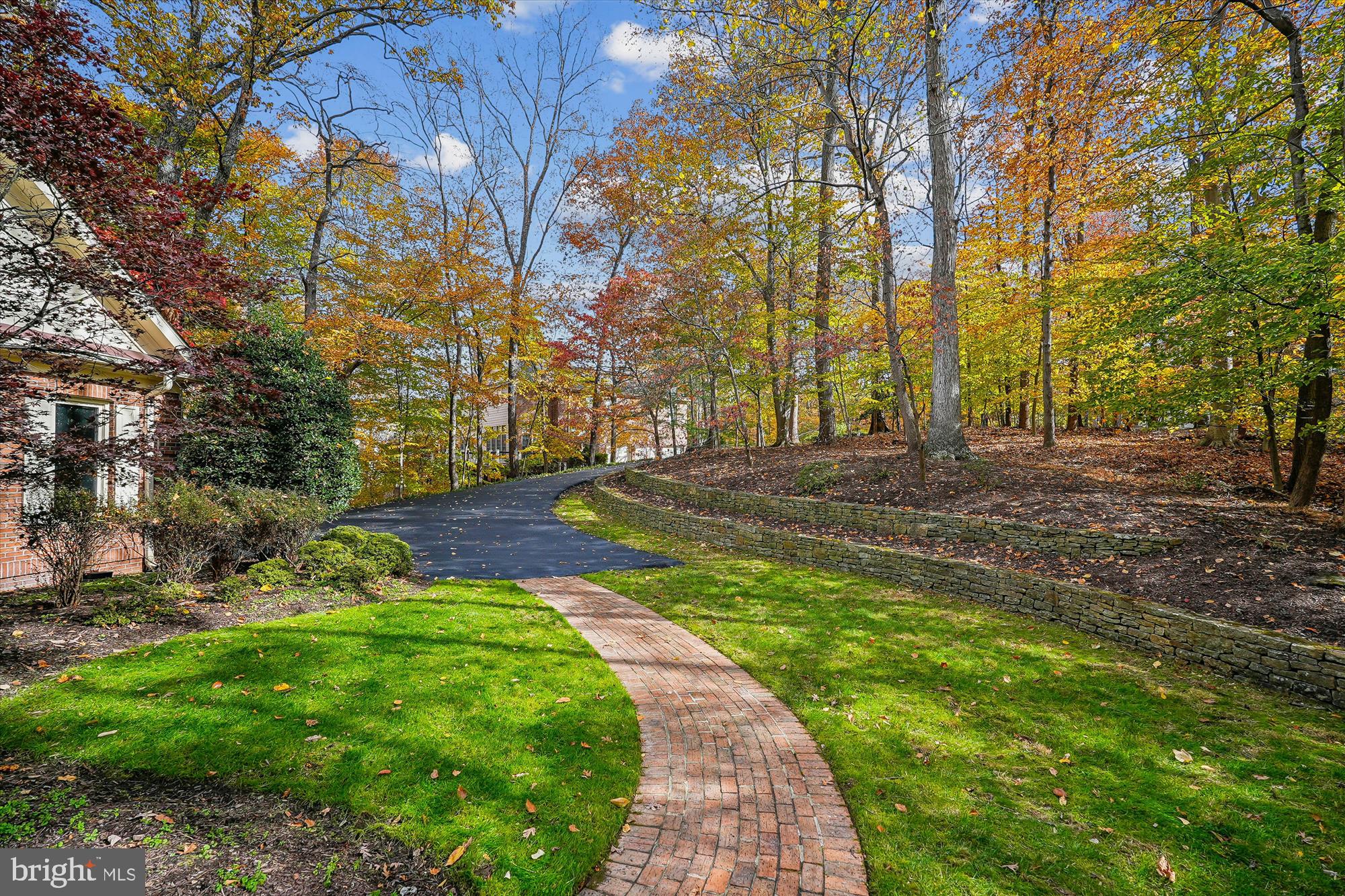 CASCADES ESTATES - Residential