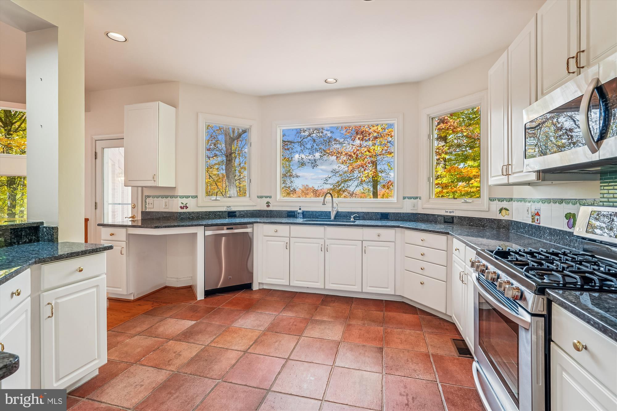 CASCADES ESTATES - Residential