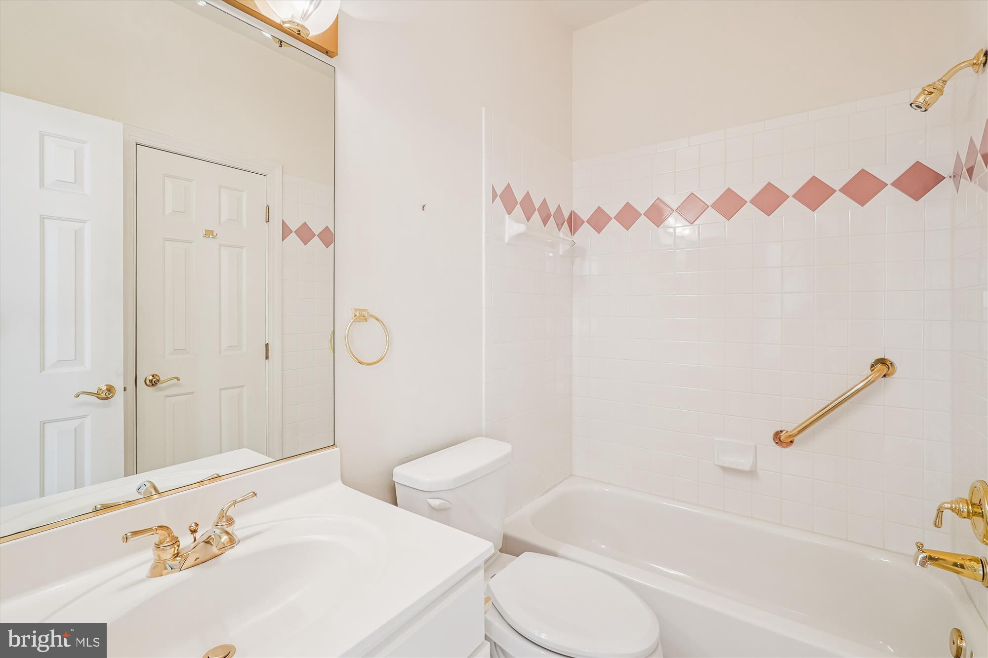 CASCADES ESTATES - Residential