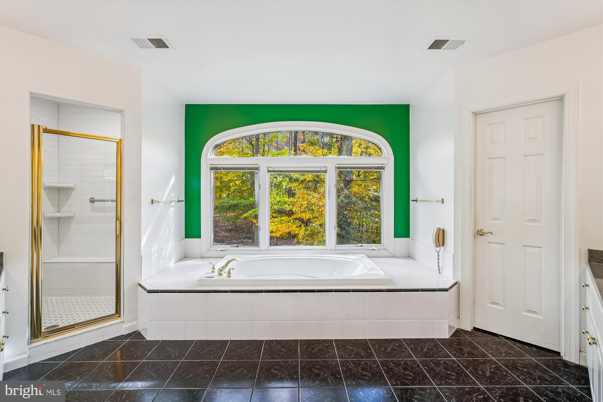 CASCADES ESTATES - Residential