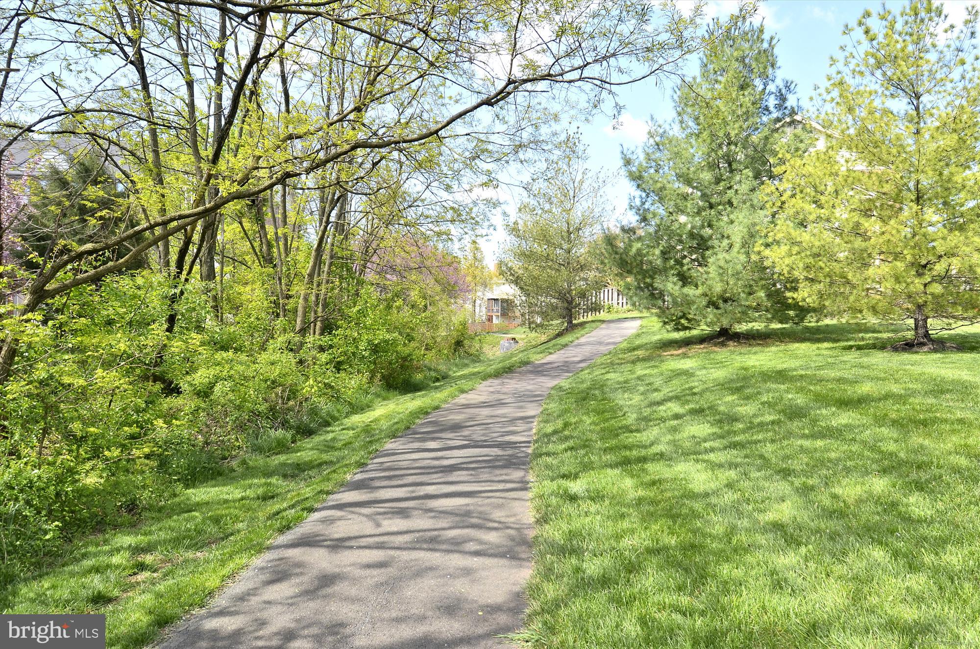 CASCADES ESTATES - Residential