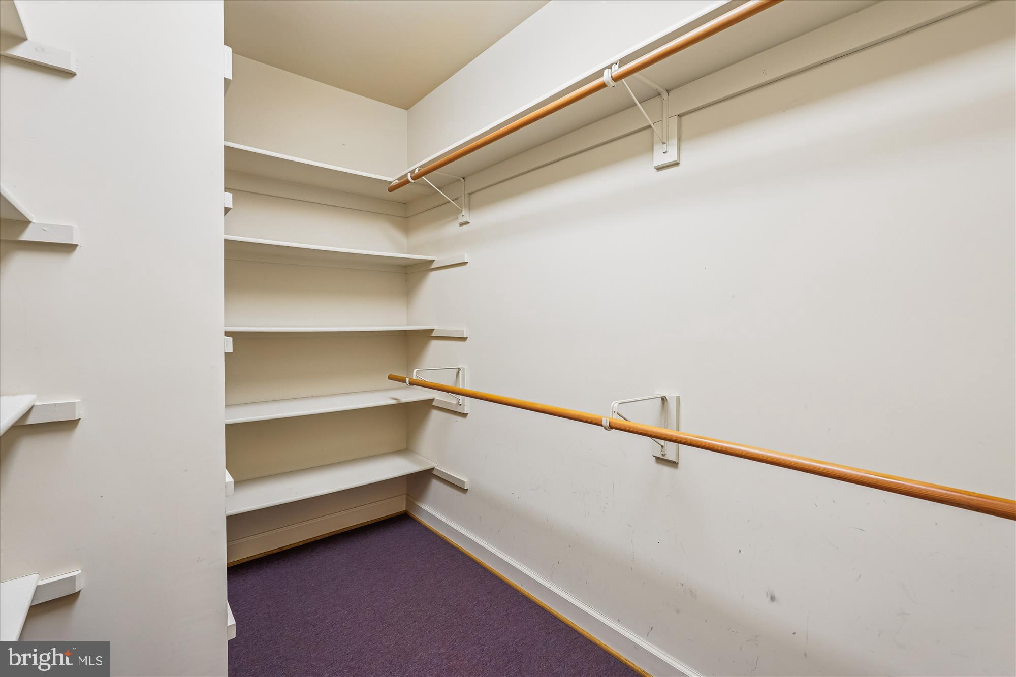 CASCADES ESTATES - Residential