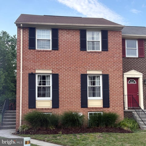 Townhouse For Sale - 1016 Cape Splitt Harbour<br/> PASADENA, MD 21122