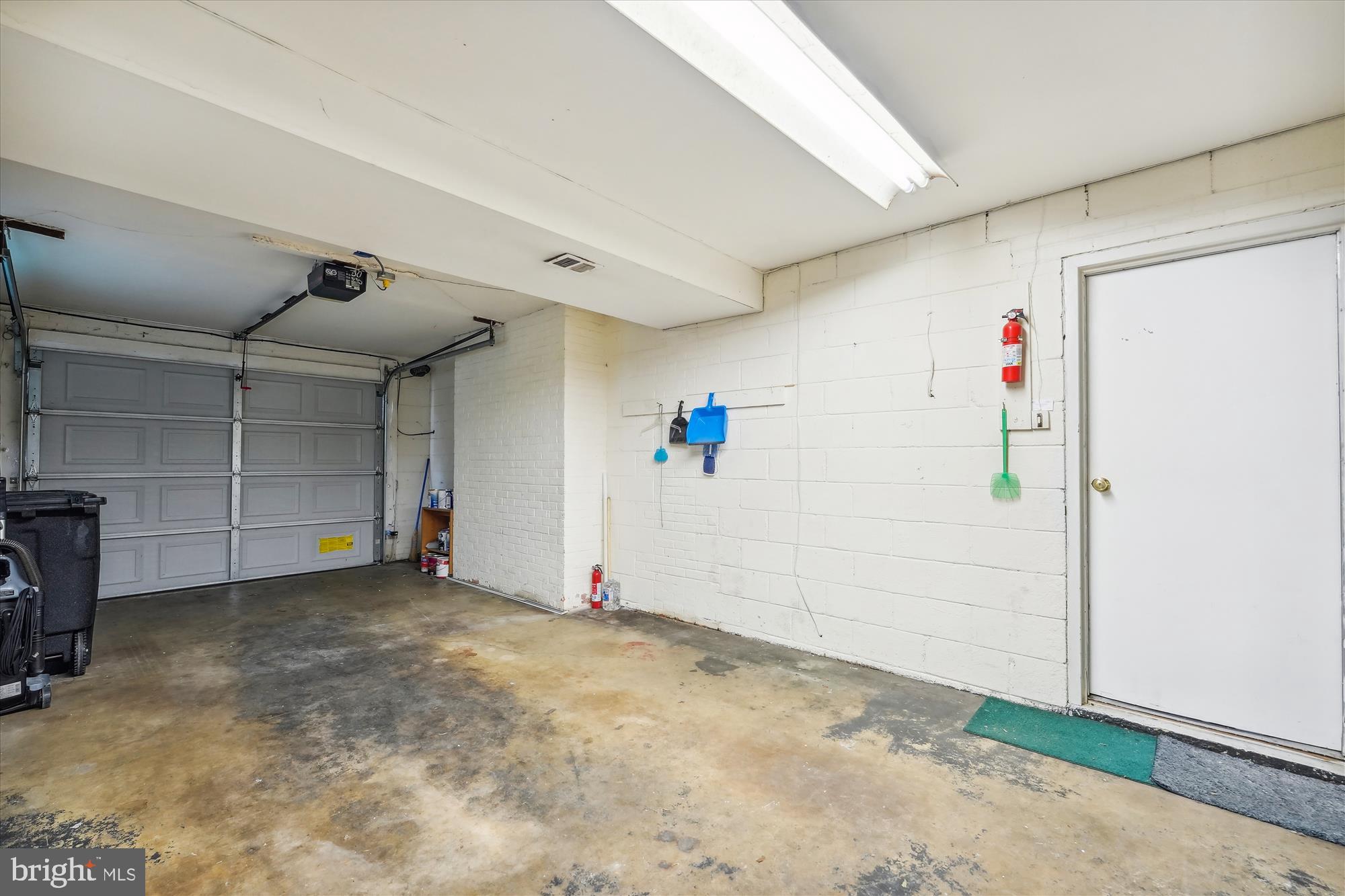 WOODBERRY FOREST - Residential