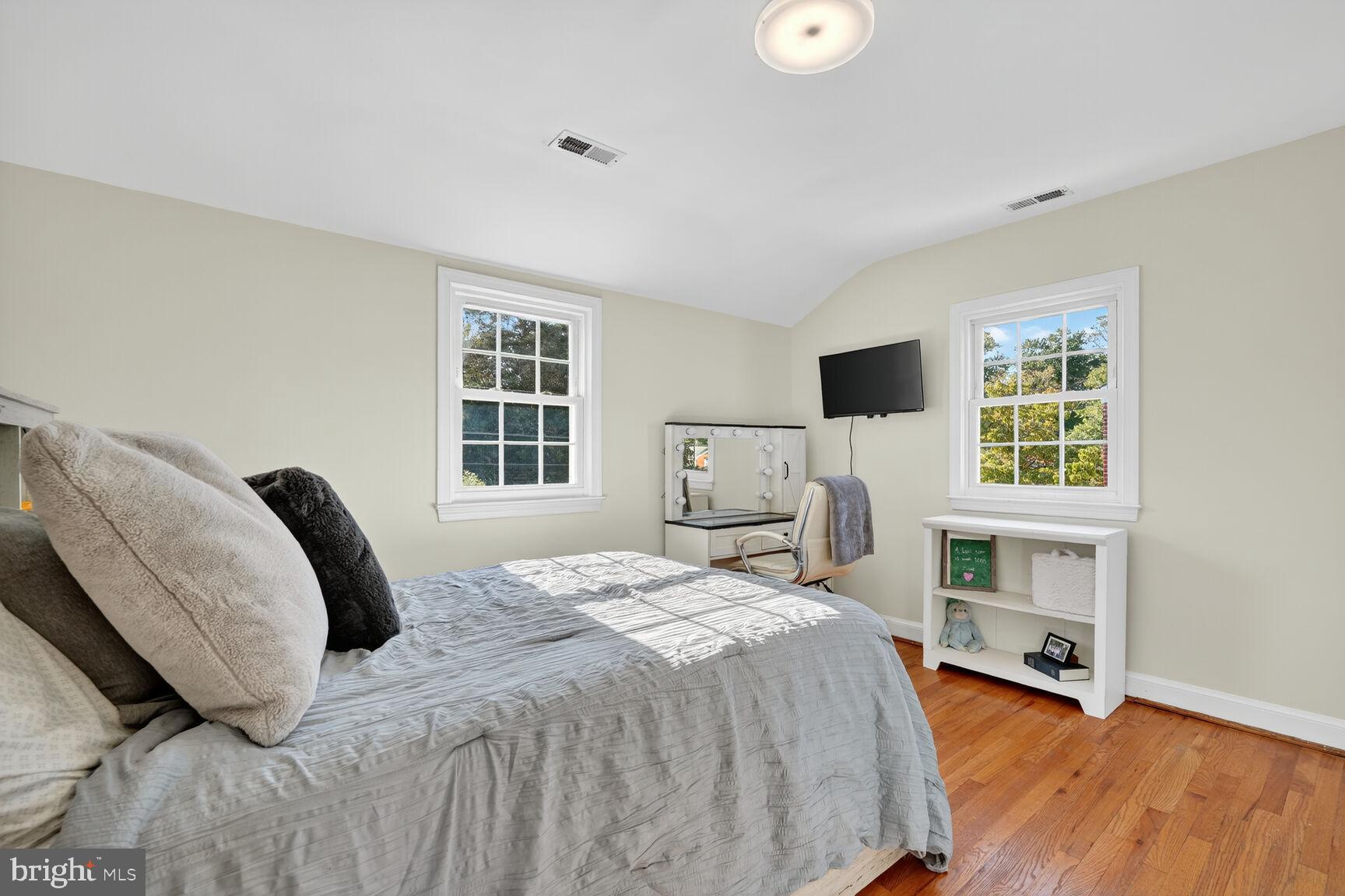 KENSINGTON ESTATES - Residential