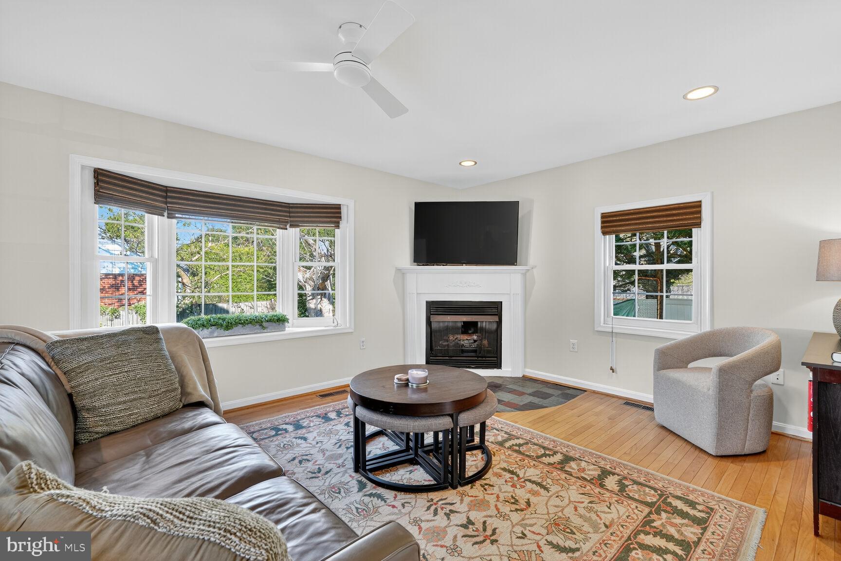 KENSINGTON ESTATES - Residential