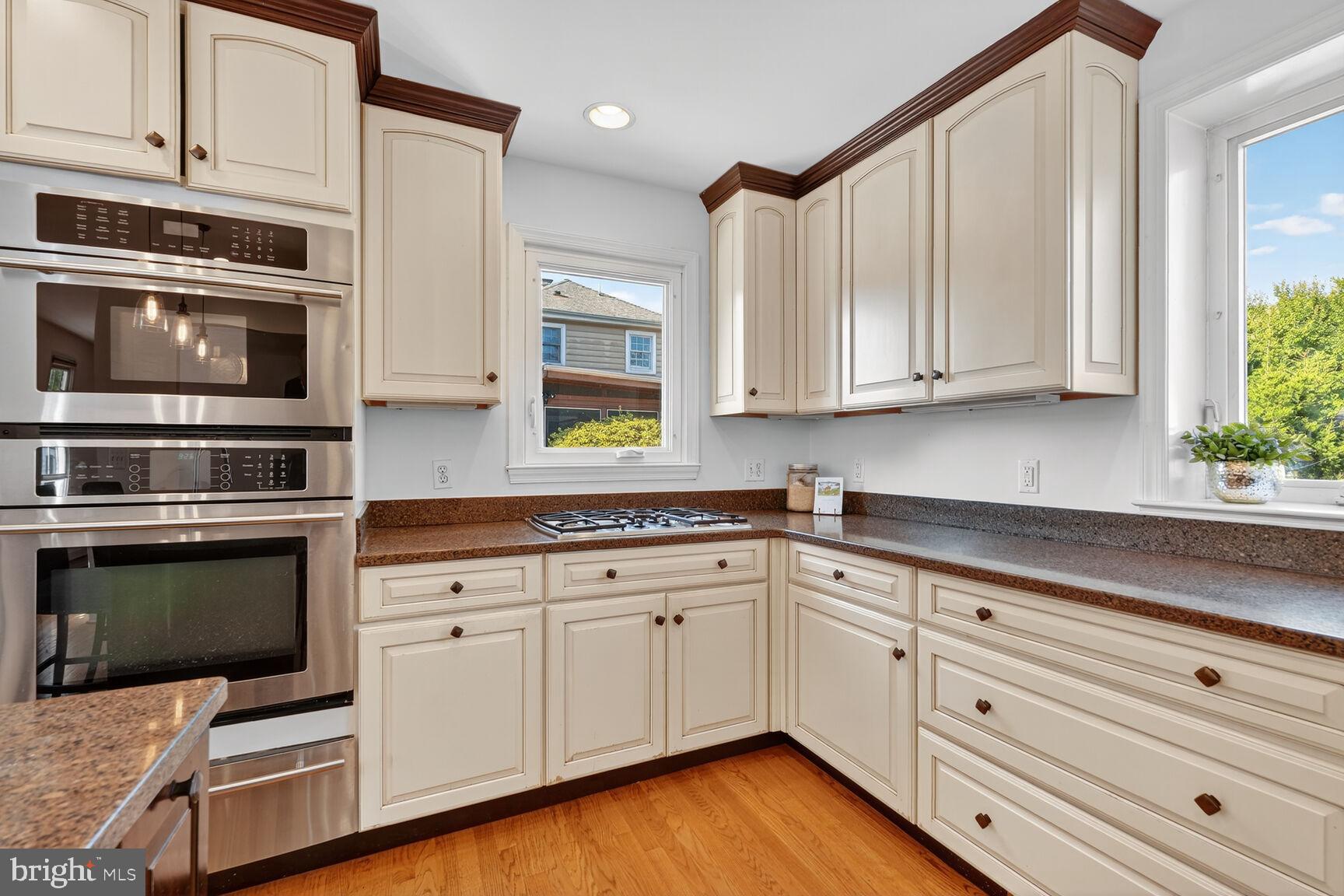 KENSINGTON ESTATES - Residential