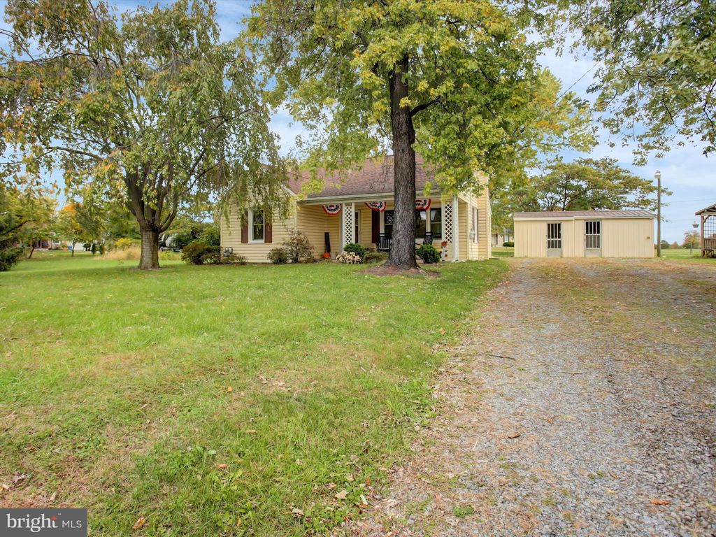 Photo of 11918 Fort Loudon Road, MERCERSBURG, PA 17236 (MLS # PAFL2030824)