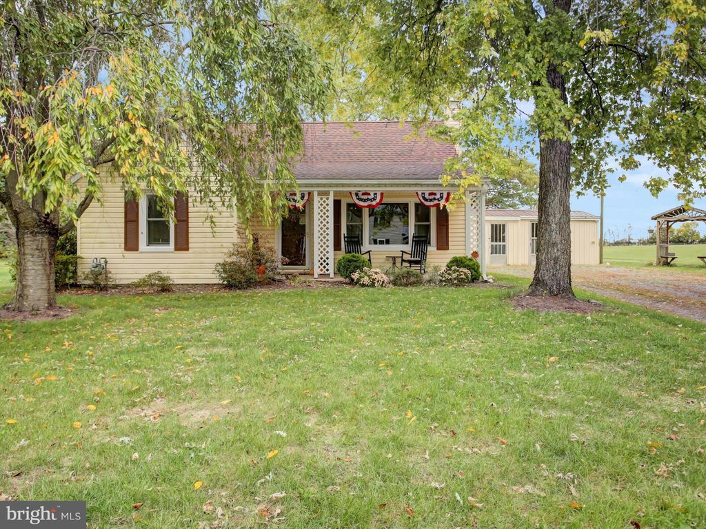 Photo of 11918 Fort Loudon Road, MERCERSBURG, PA 17236 (MLS # PAFL2030824)