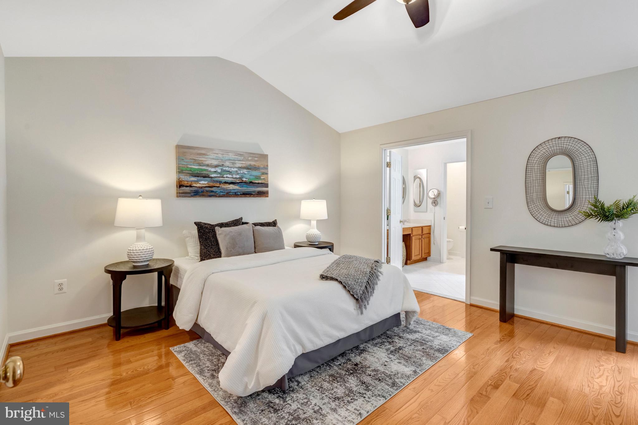 FAIRFAX CENTER - Residential