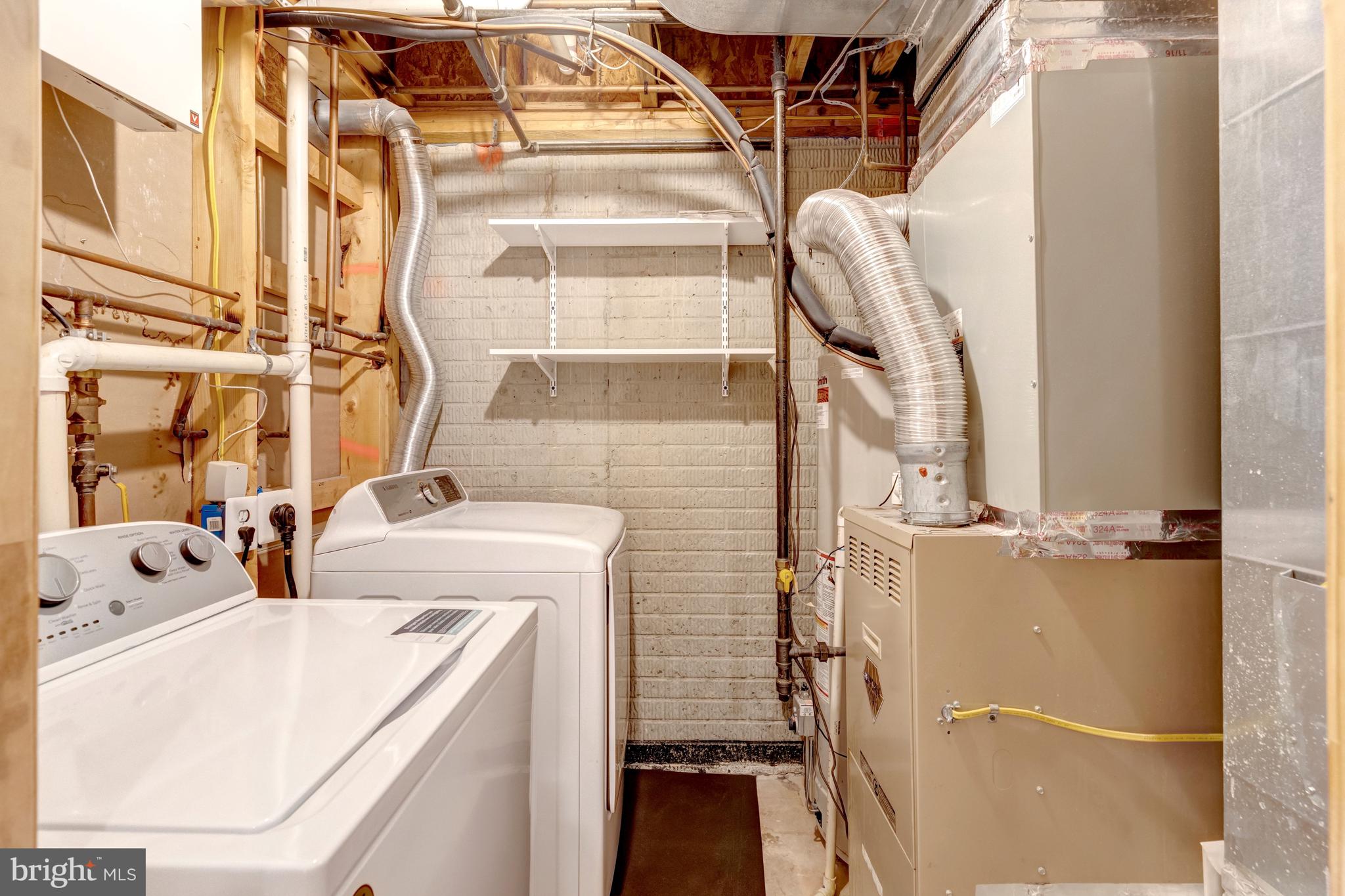 FAIRFAX CENTER - Residential