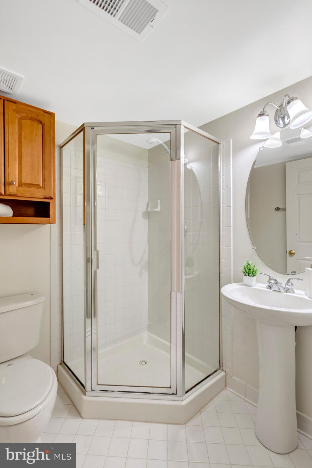 FAIRFAX CENTER - Residential