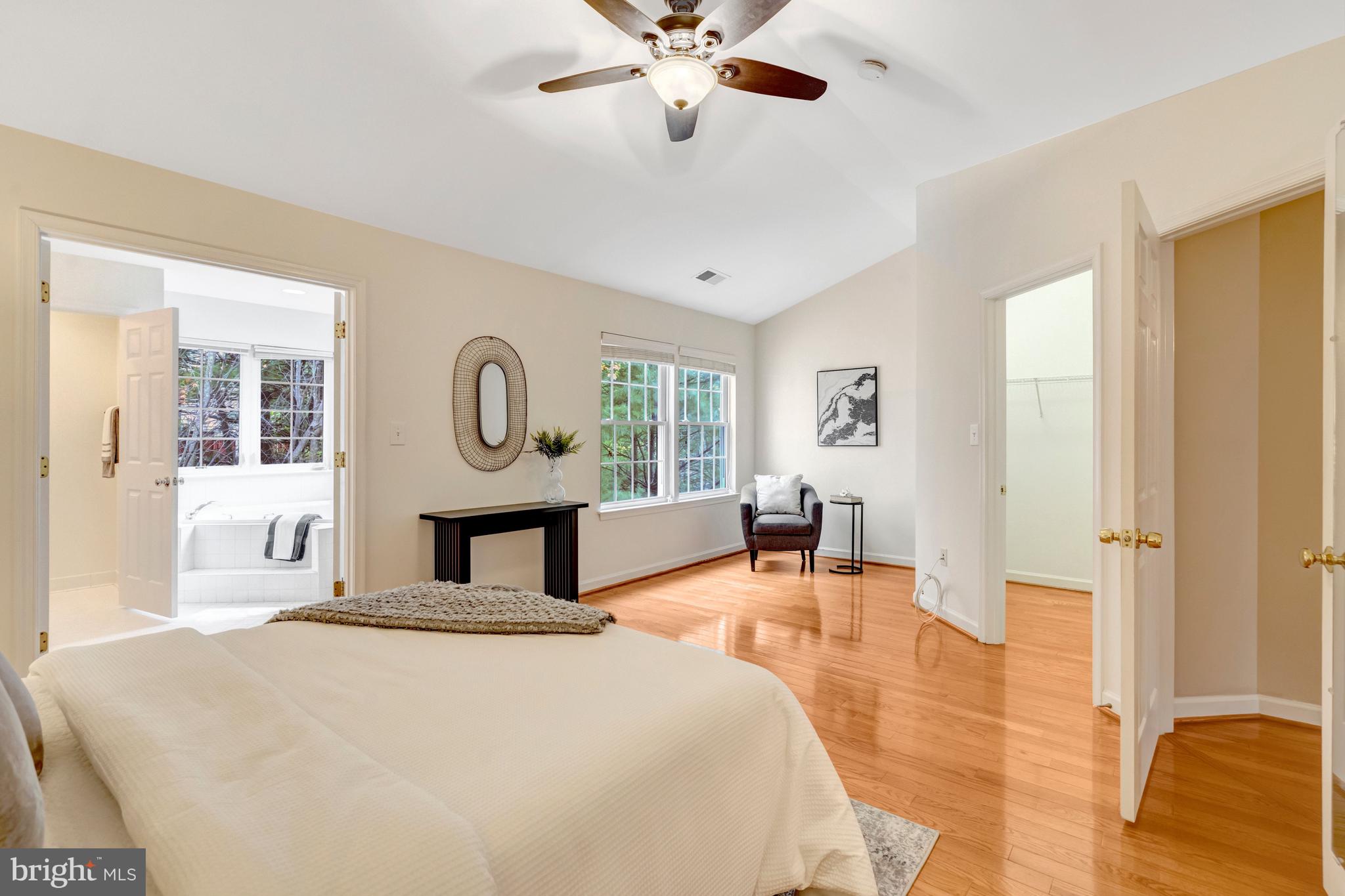 FAIRFAX CENTER - Residential