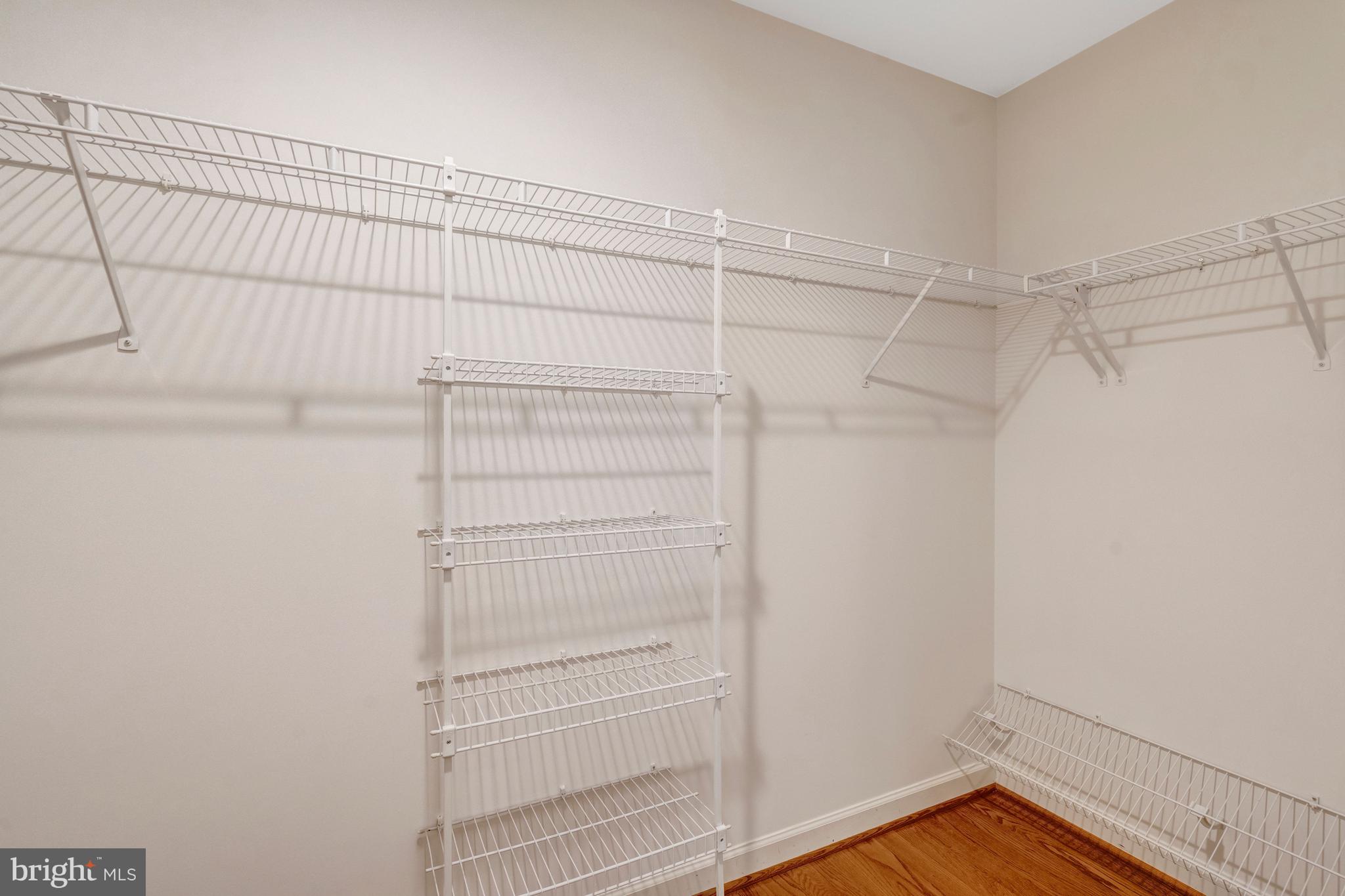 FAIRFAX CENTER - Residential