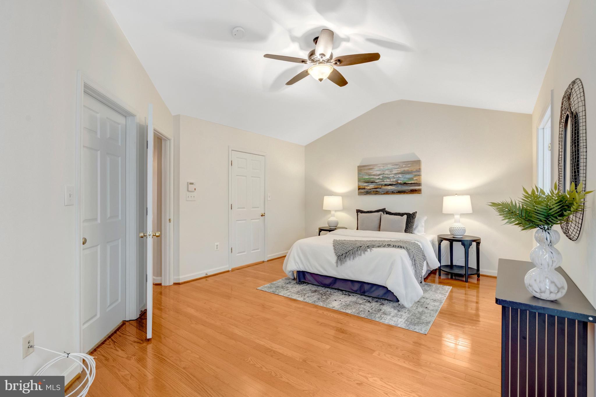 FAIRFAX CENTER - Residential