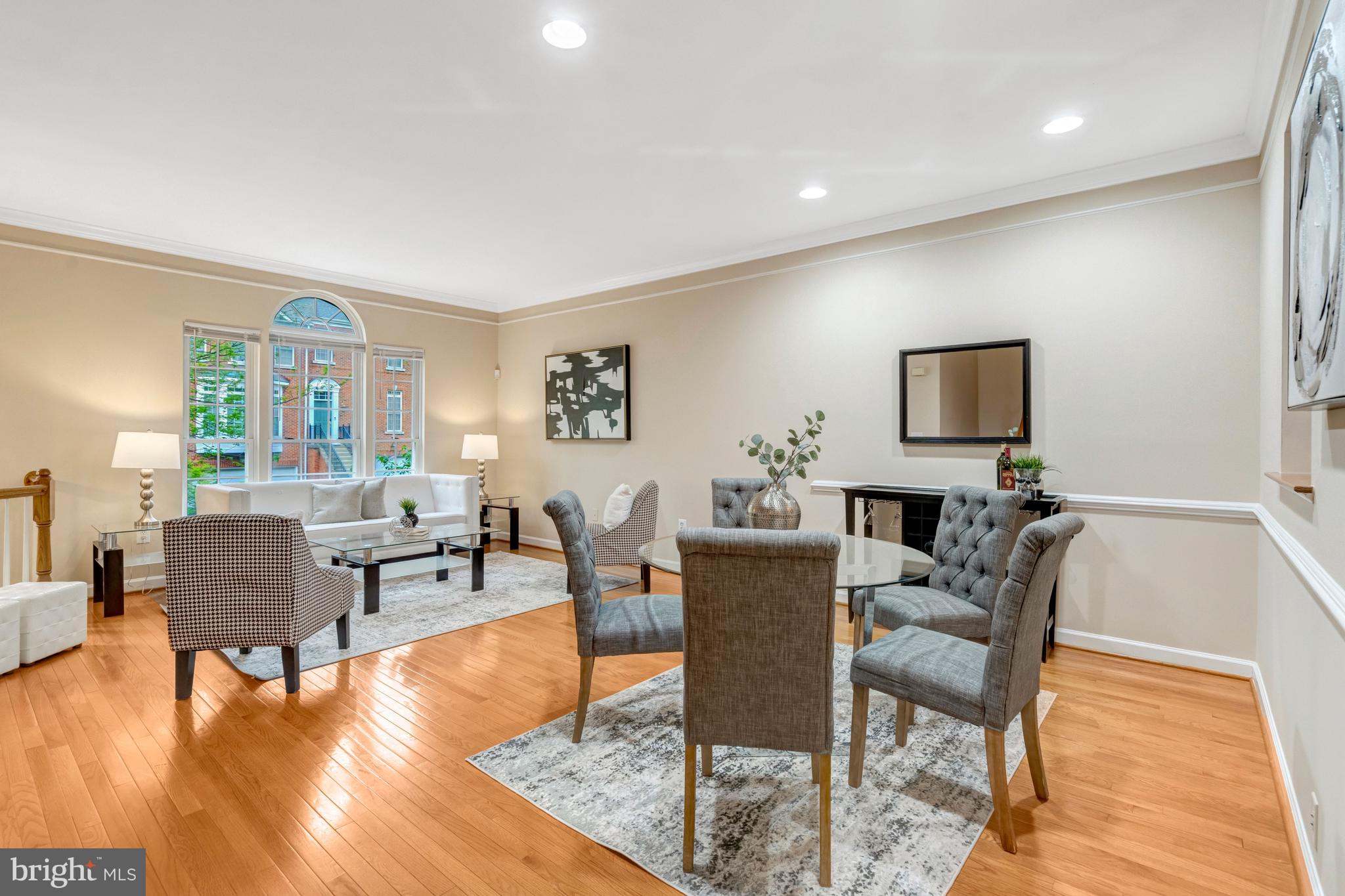 FAIRFAX CENTER - Residential