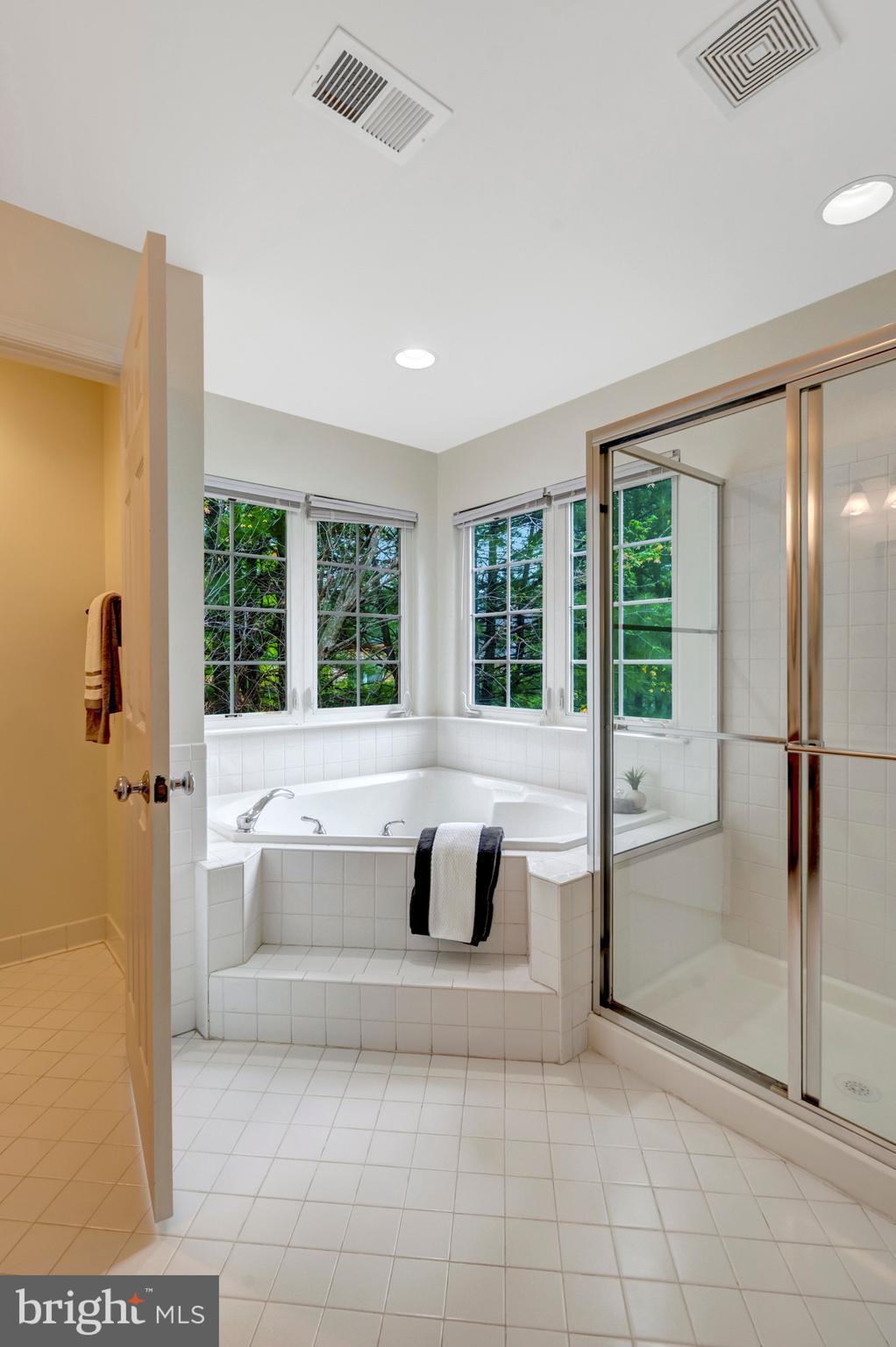 FAIRFAX CENTER - Residential