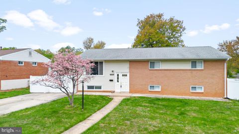 Photo of 14236 Chadwick Lane, ROCKVILLE, MD 20853 (MLS # MDMC2227586)