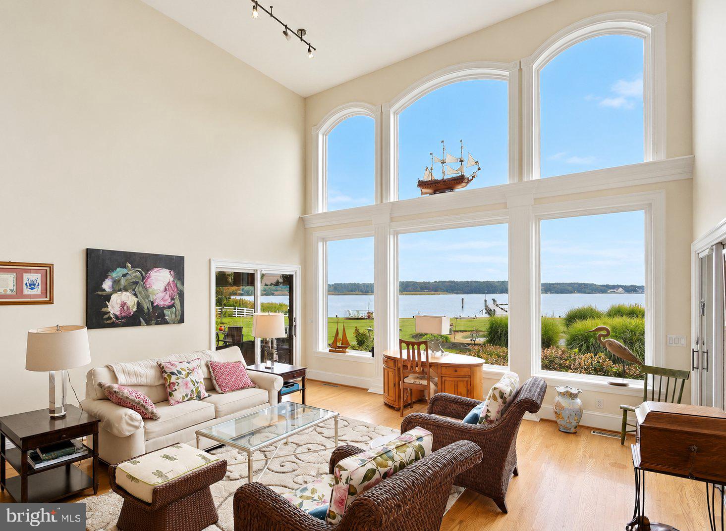 104 MARINERS CIRCLE