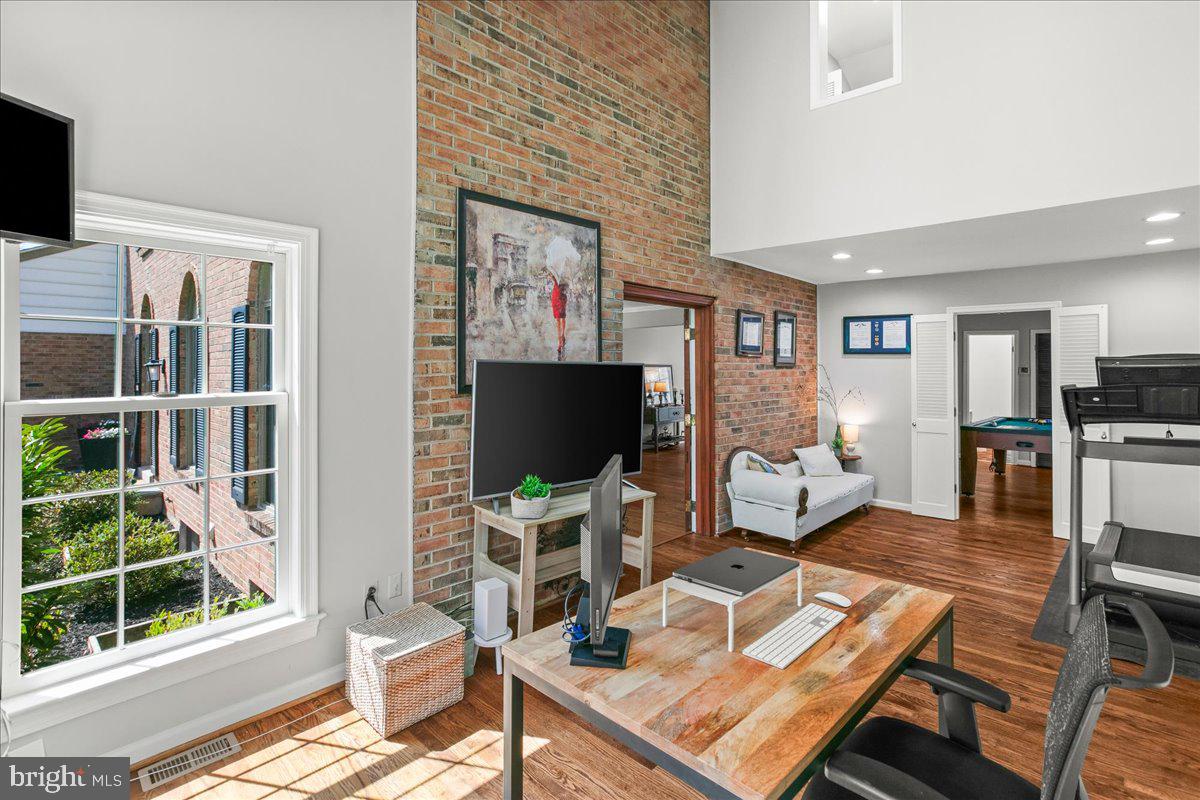 SOUTHWOOD - Residential