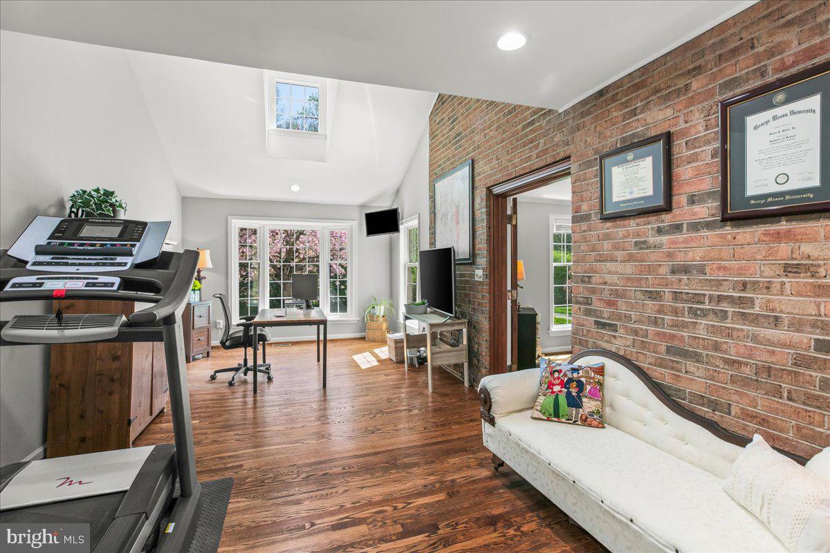 SOUTHWOOD - Residential