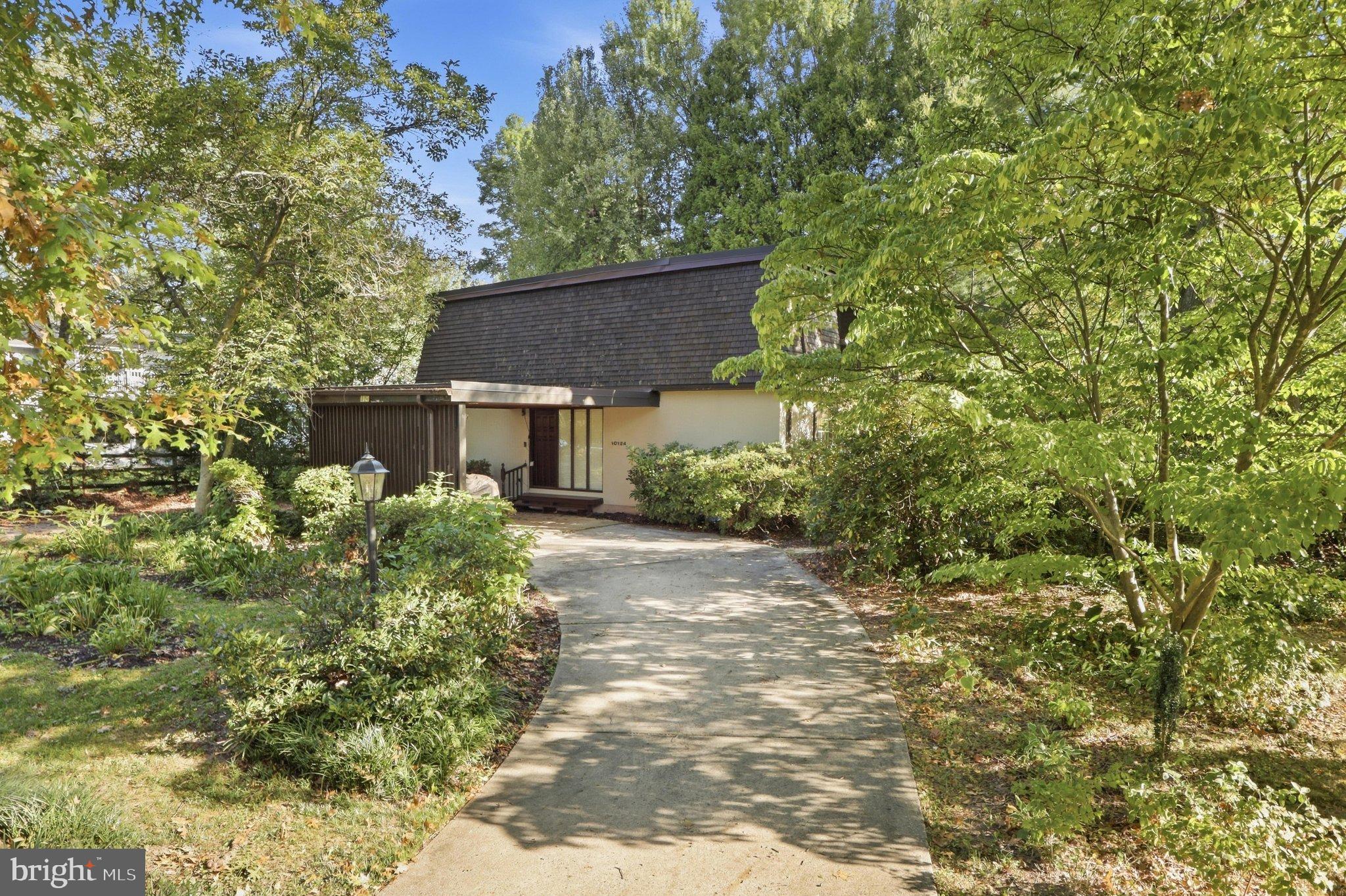 10124 PASTURE GATE LANE