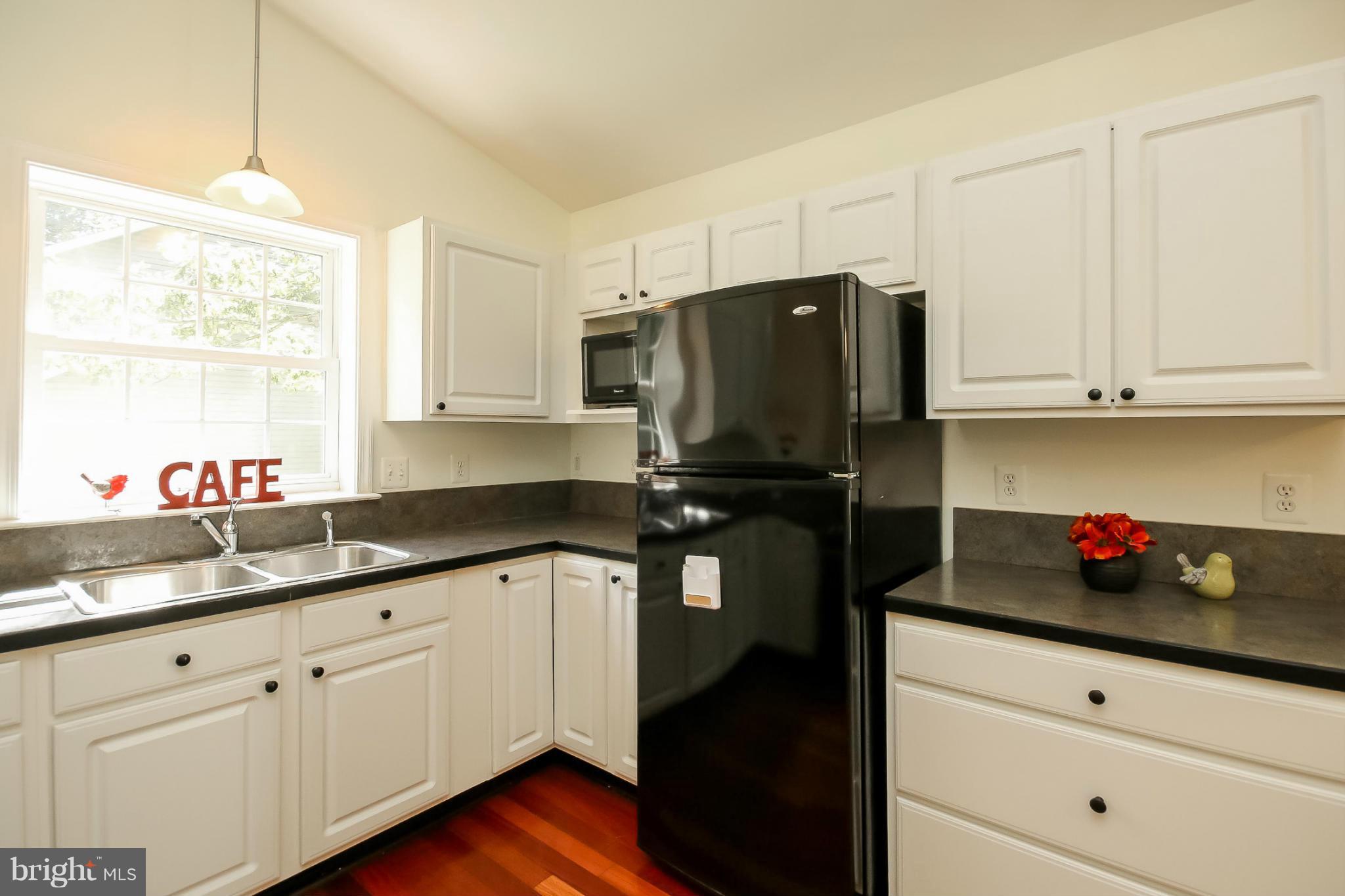 LAKE LAND - Residential