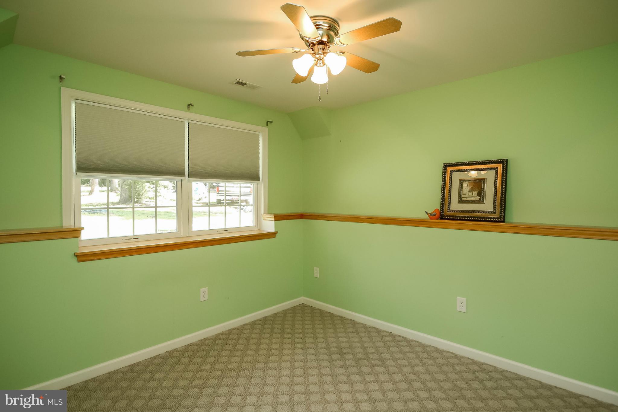 LAKE LAND - Residential