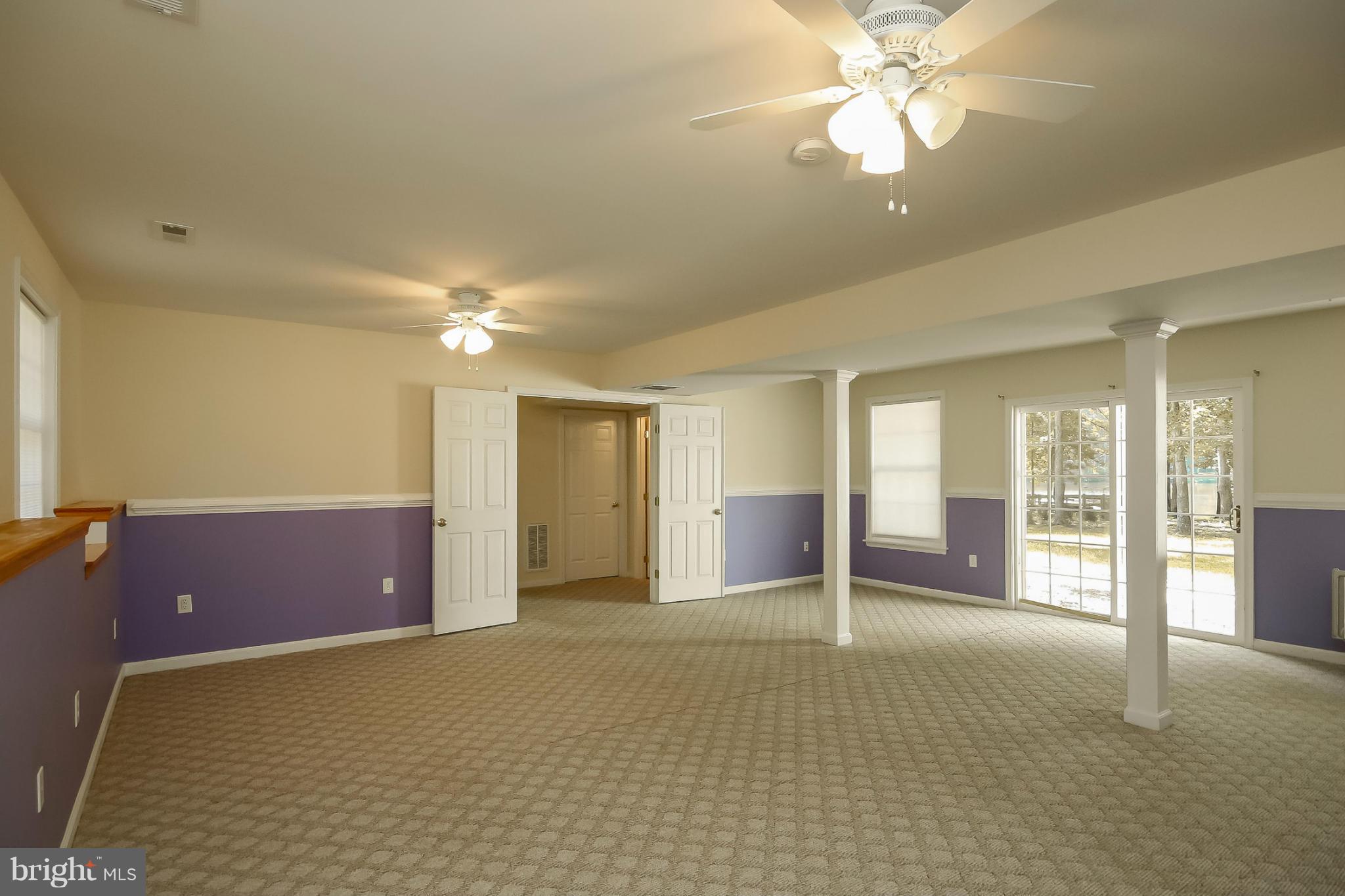 LAKE LAND - Residential