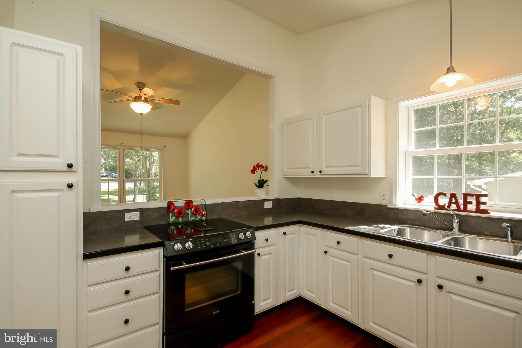 LAKE LAND - Residential