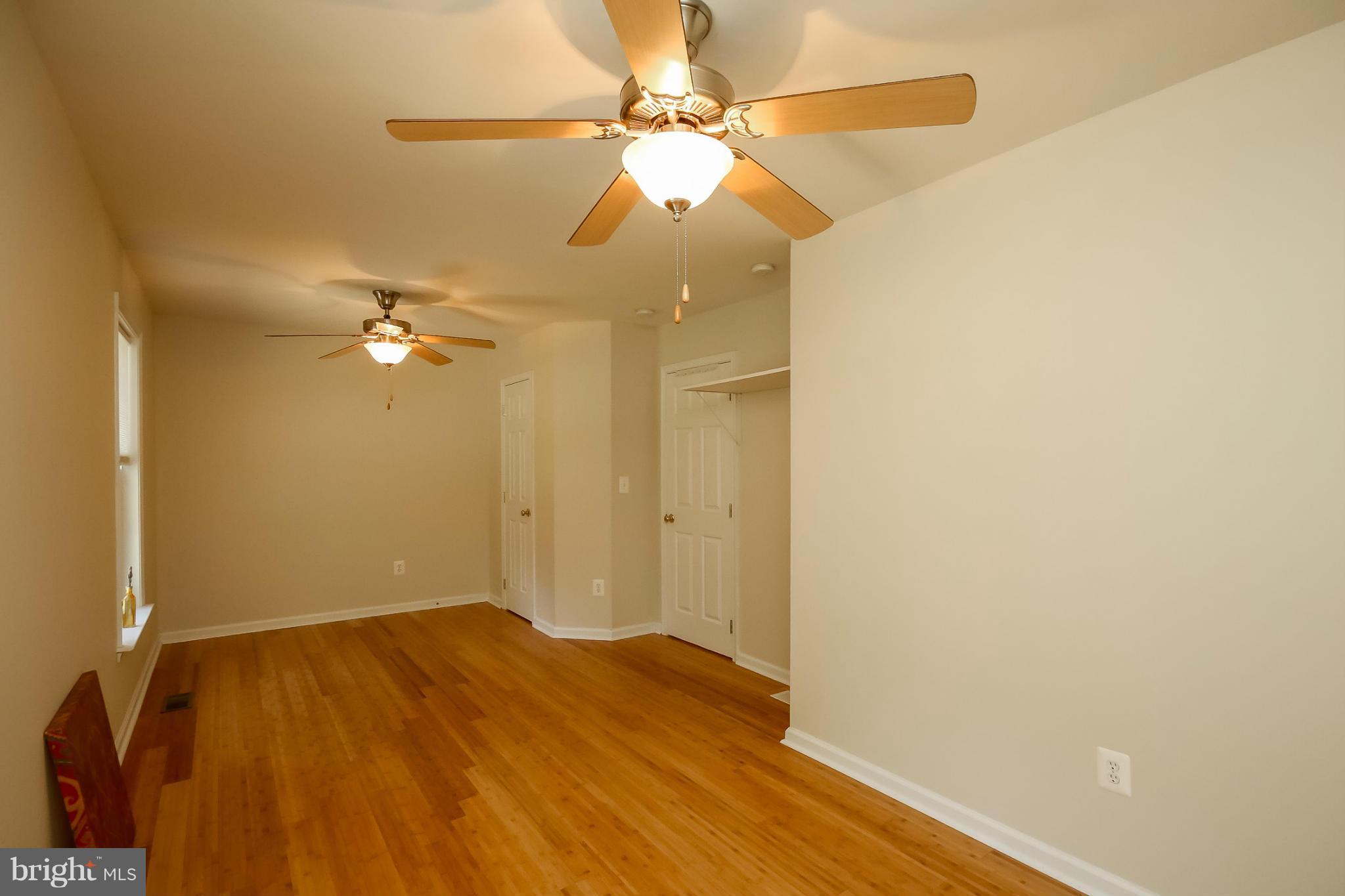 LAKE LAND - Residential