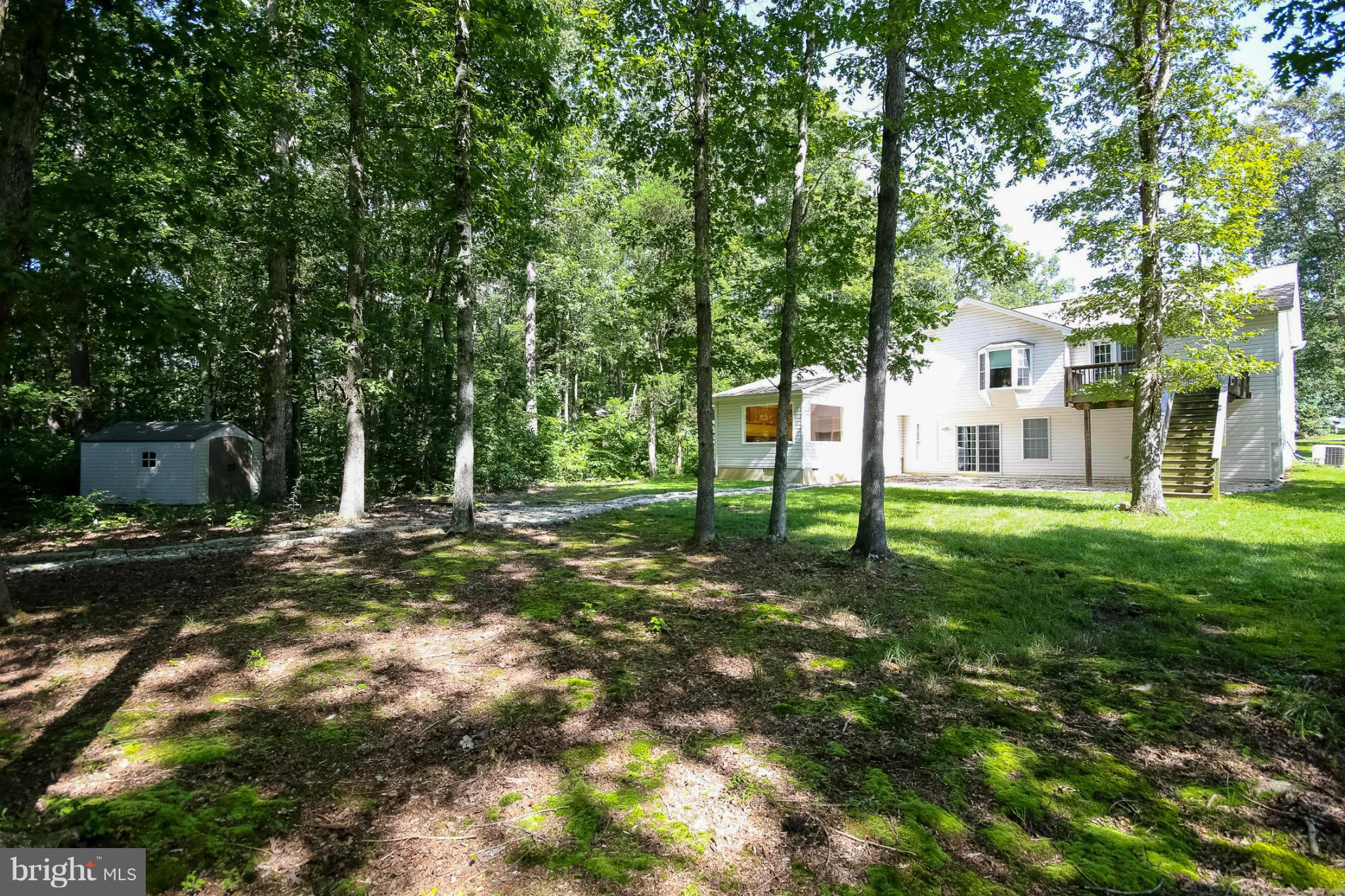 LAKE LAND - Residential