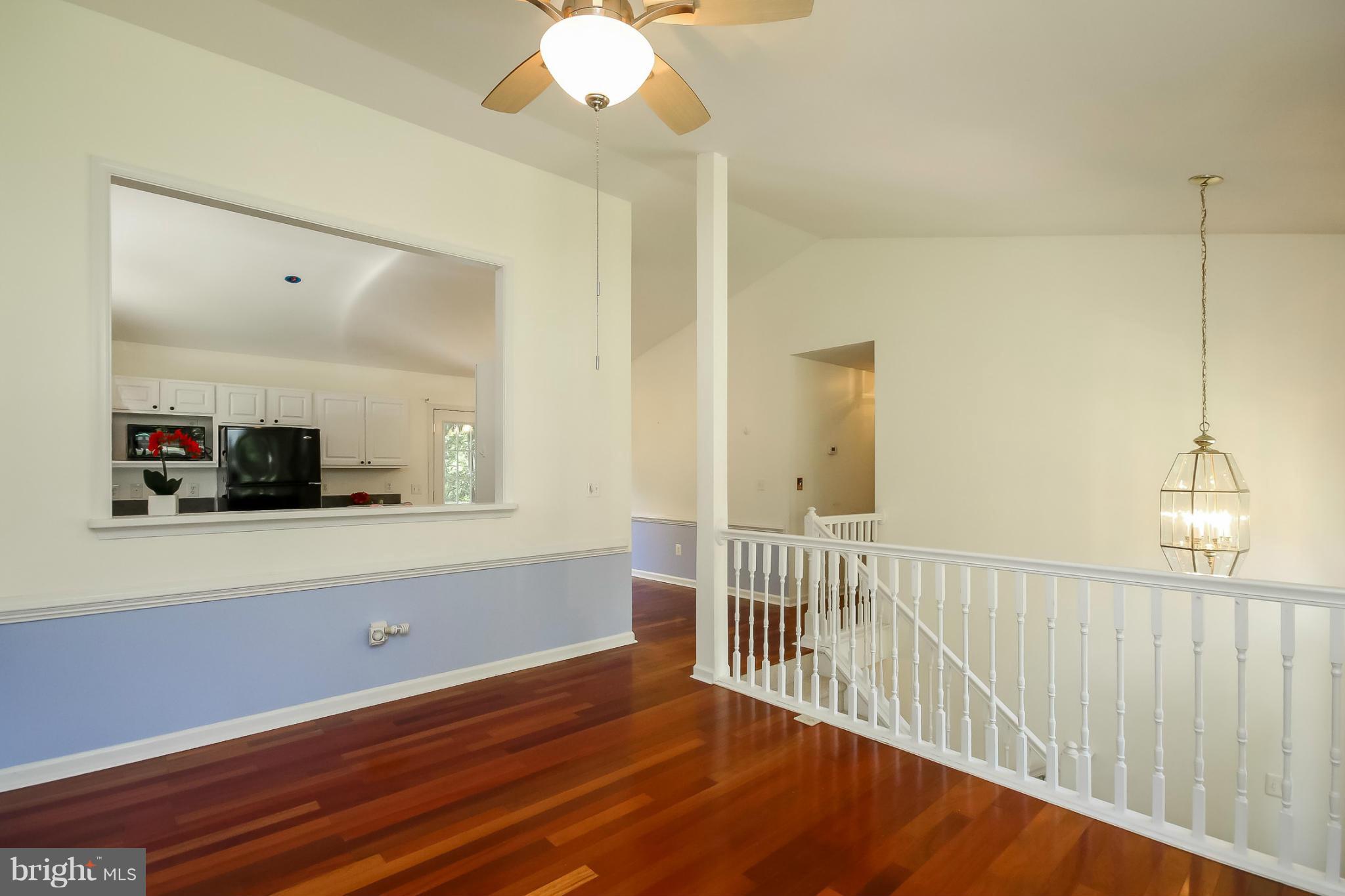 LAKE LAND - Residential