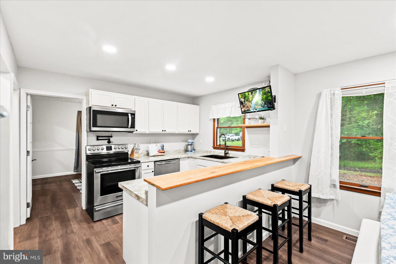 BAYBERRY ESTATES - Residential