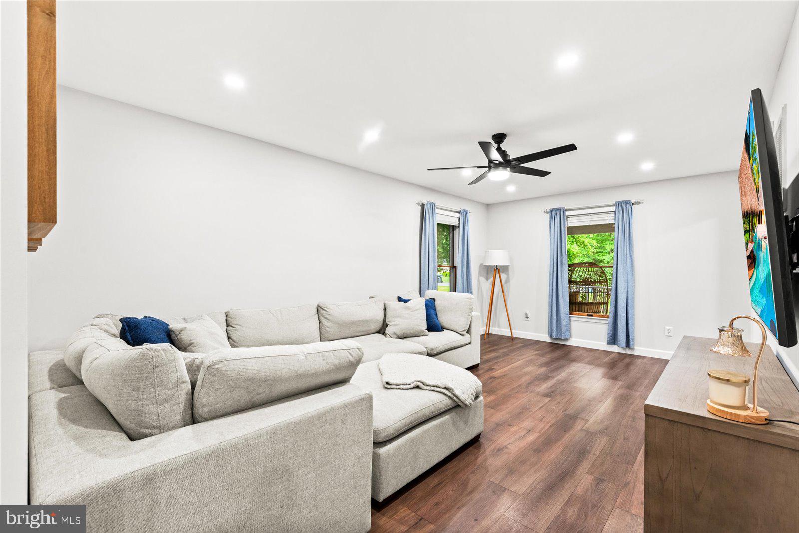 BAYBERRY ESTATES - Residential
