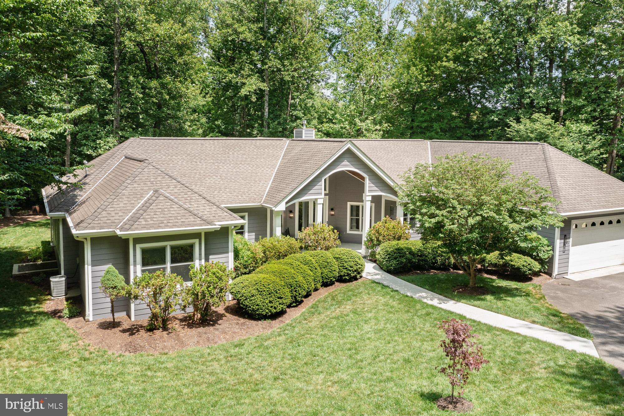 32 TOWHEE COURT