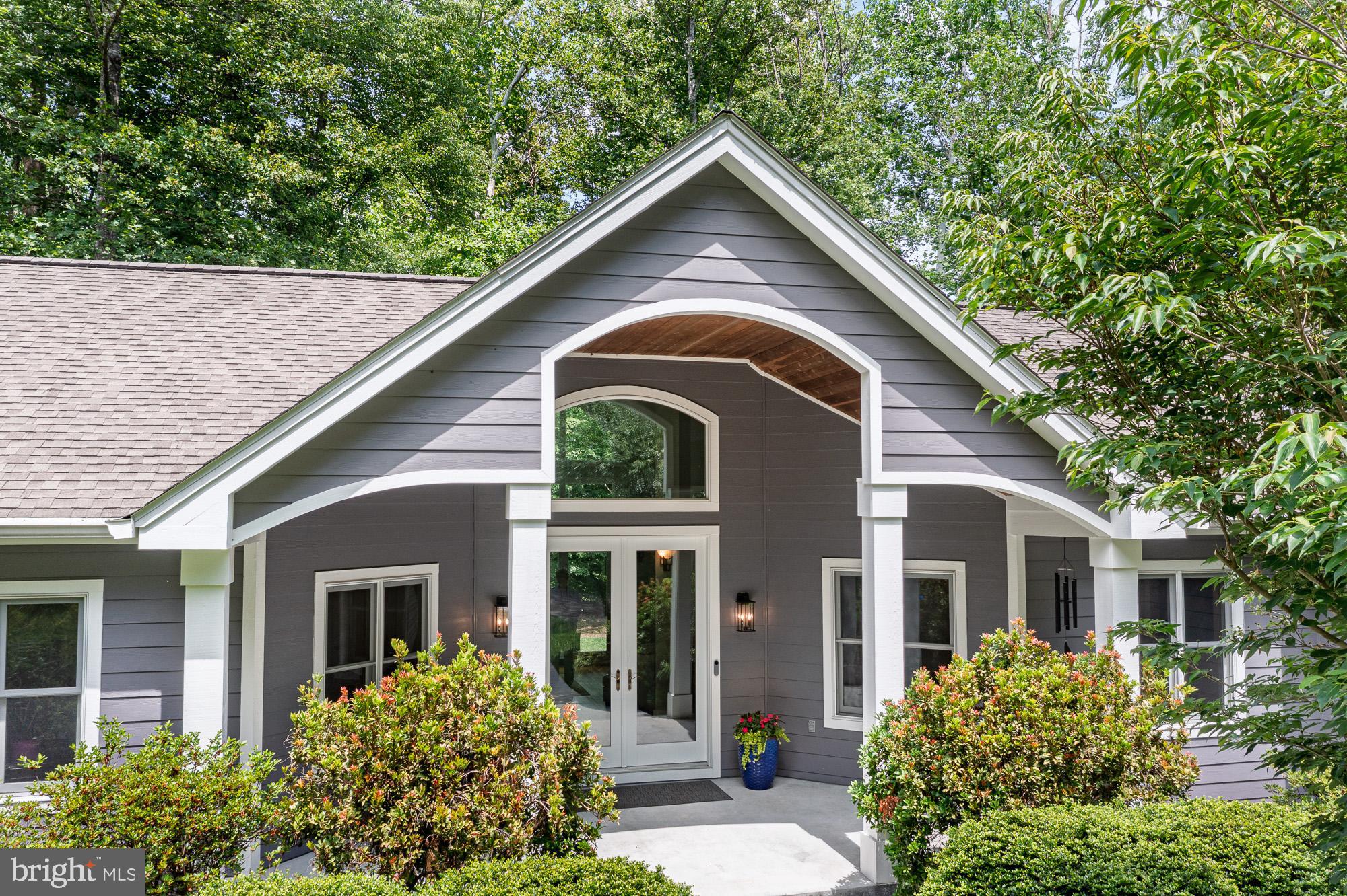 32 TOWHEE COURT