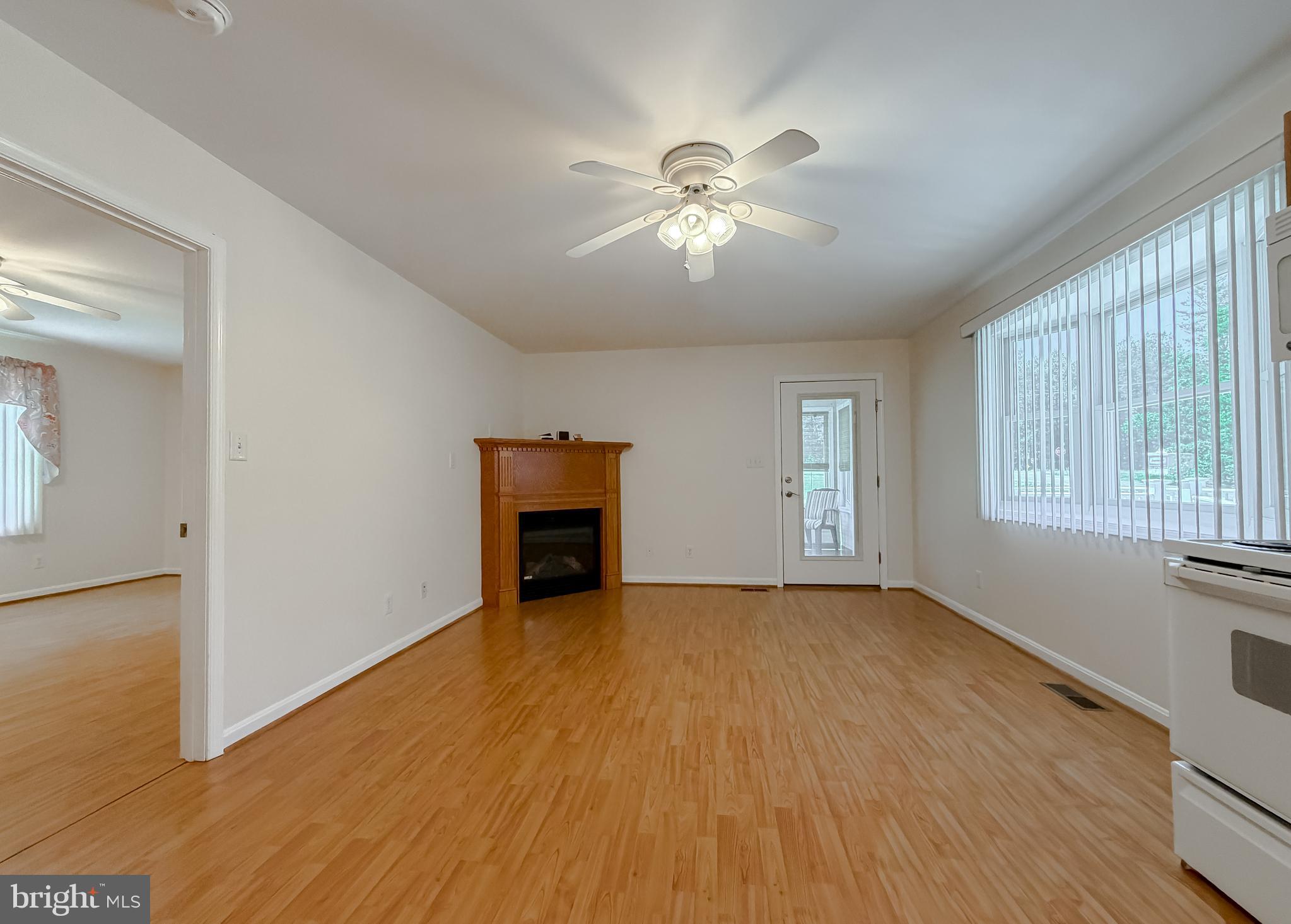 N HOLLYWOOD - Residential
