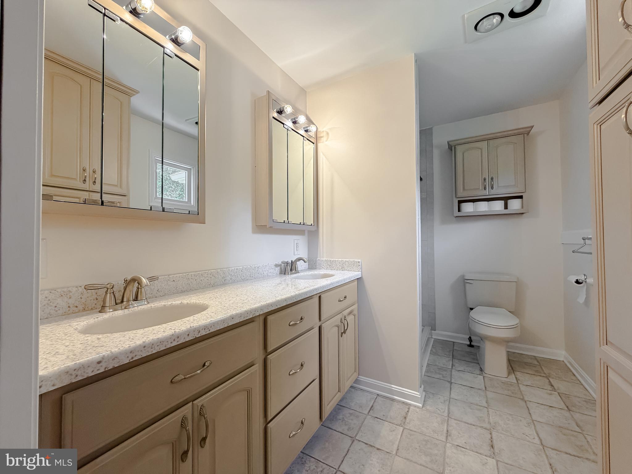 N HOLLYWOOD - Residential