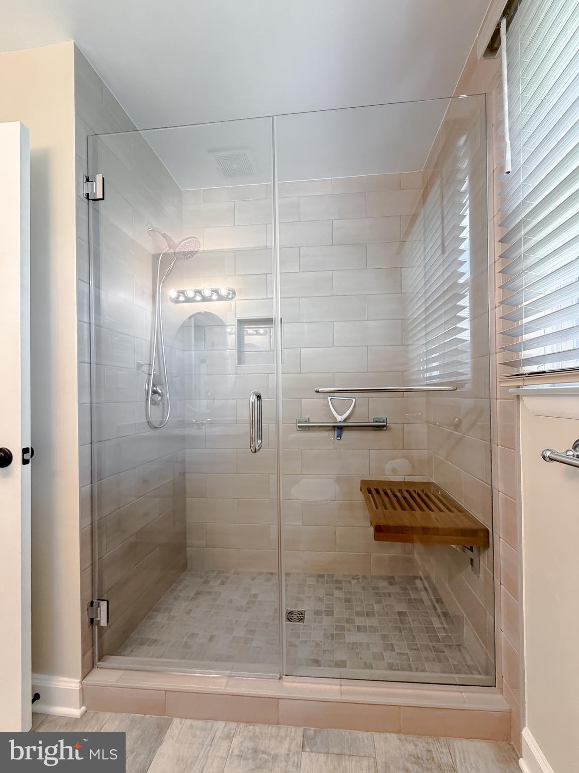 N HOLLYWOOD - Residential