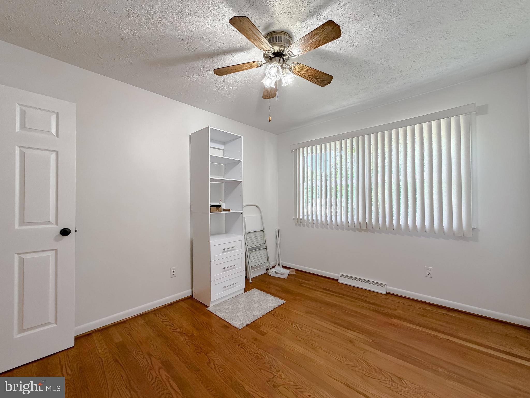 N HOLLYWOOD - Residential