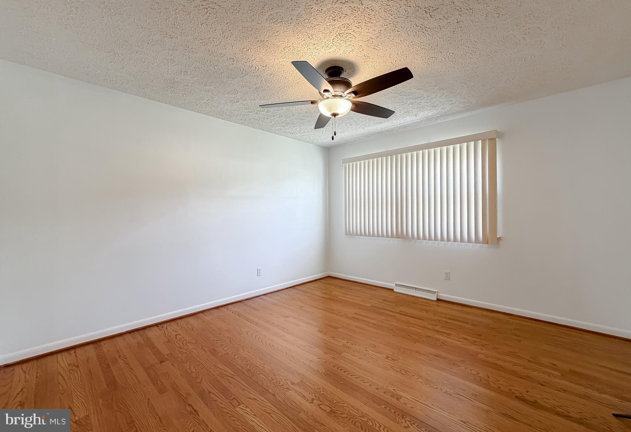 N HOLLYWOOD - Residential