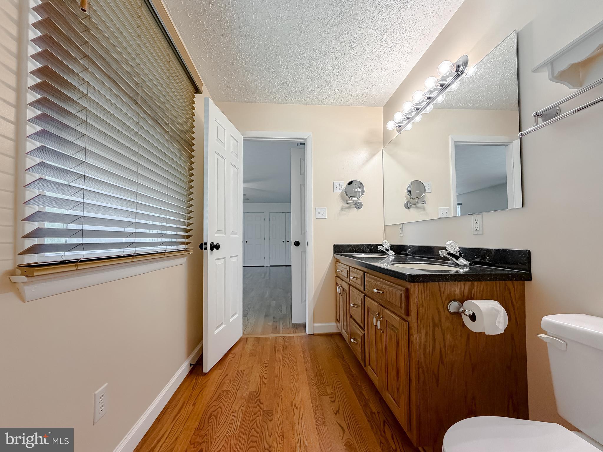 N HOLLYWOOD - Residential