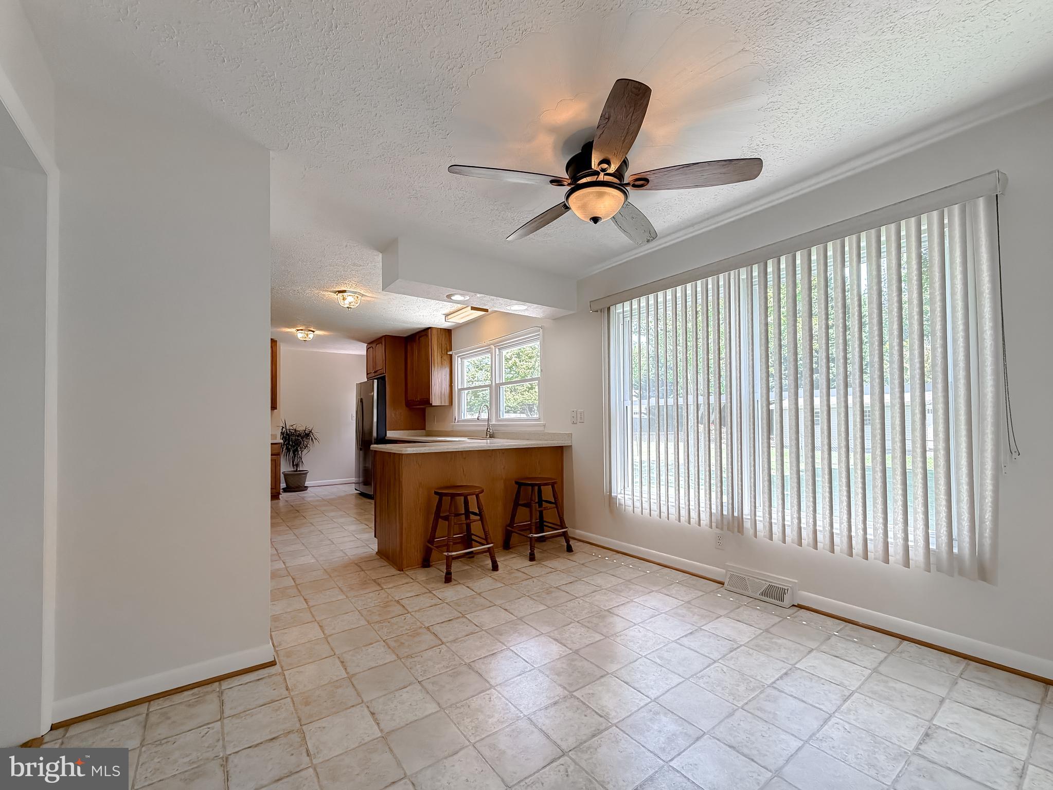 N HOLLYWOOD - Residential