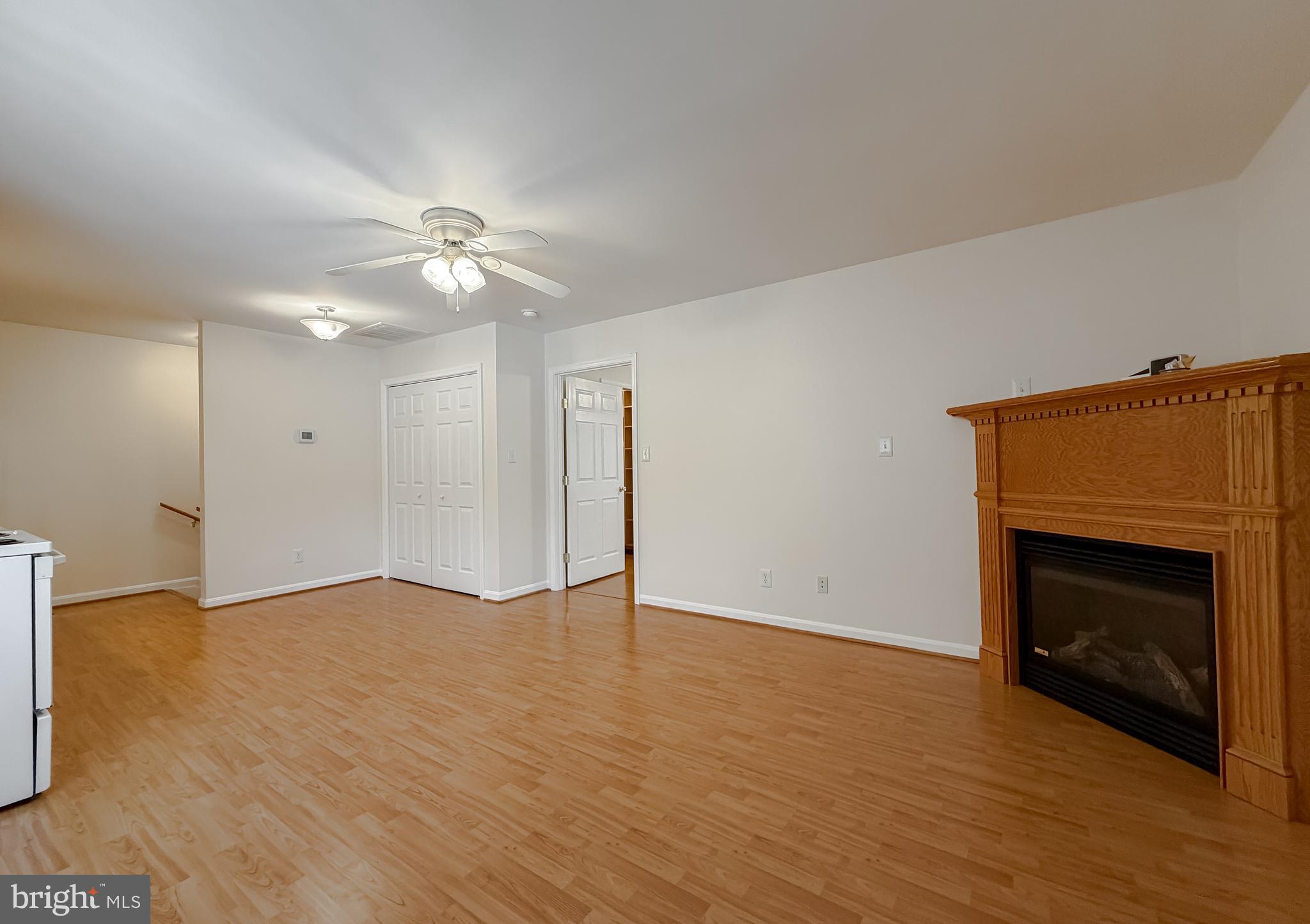 N HOLLYWOOD - Residential
