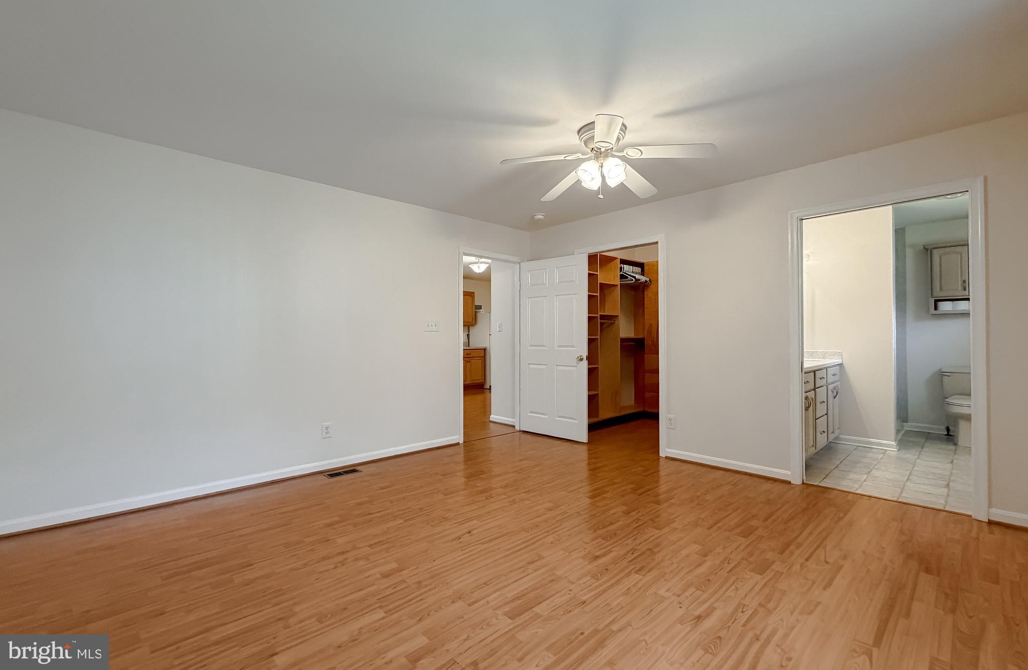 N HOLLYWOOD - Residential