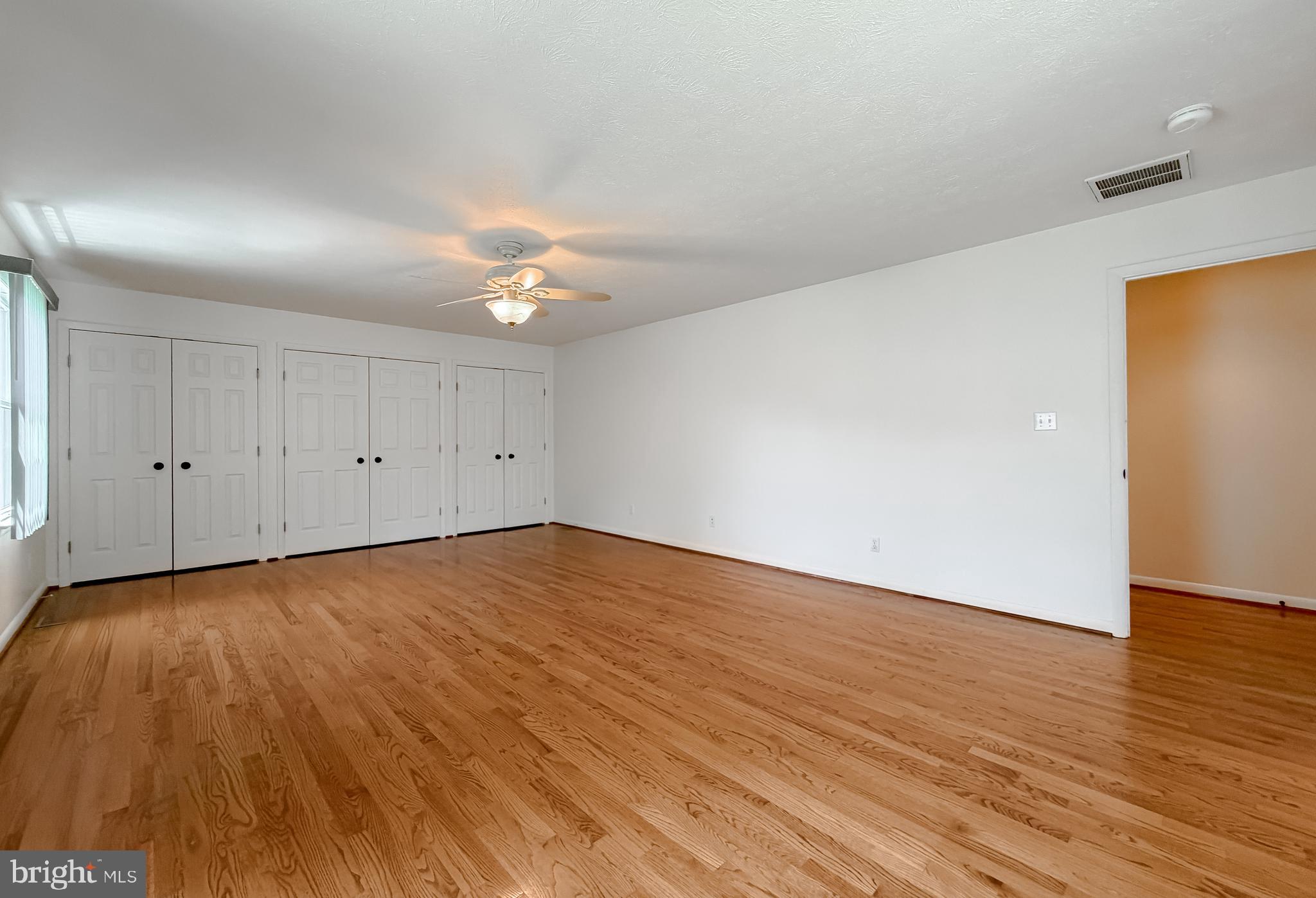 N HOLLYWOOD - Residential