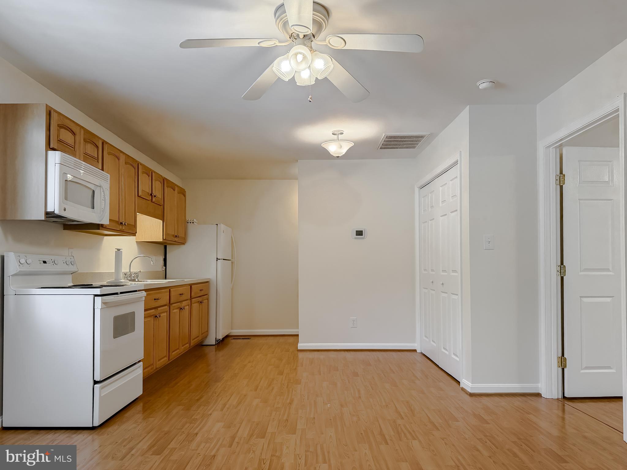 N HOLLYWOOD - Residential