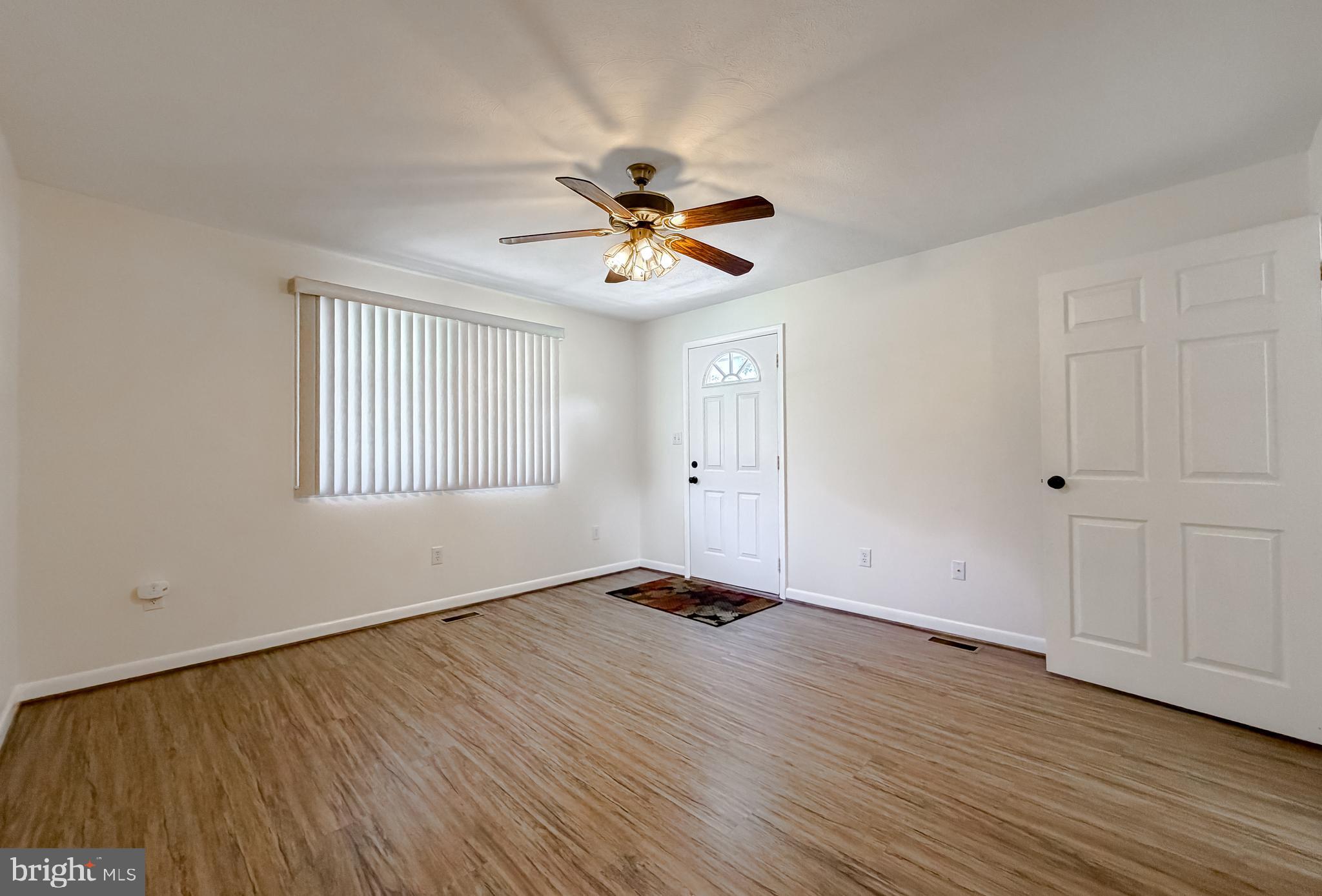 N HOLLYWOOD - Residential